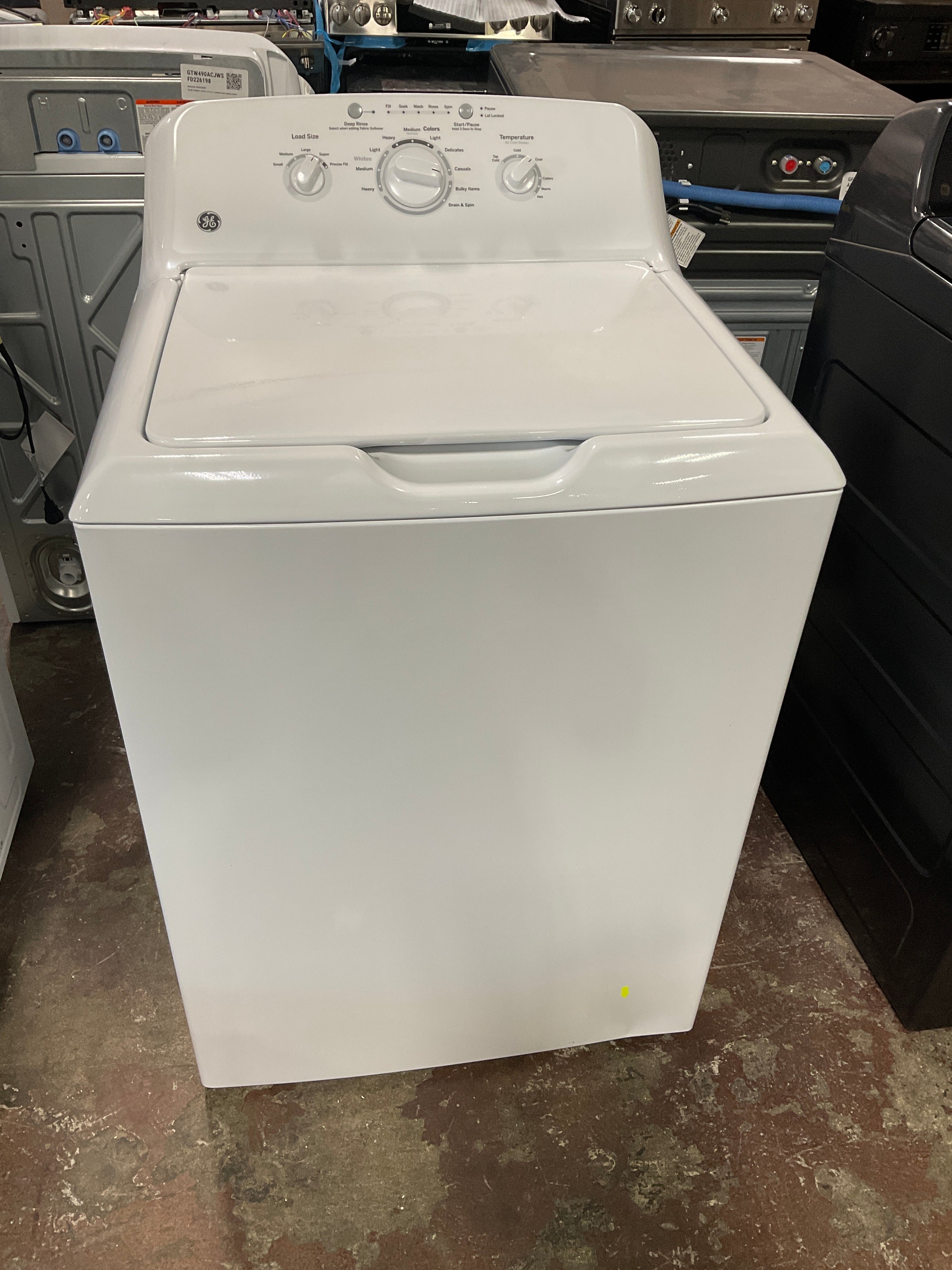 GE® 4.0 cu. ft. Capacity Washer with Stainless Steel Basket and Water Level Control - Image 9