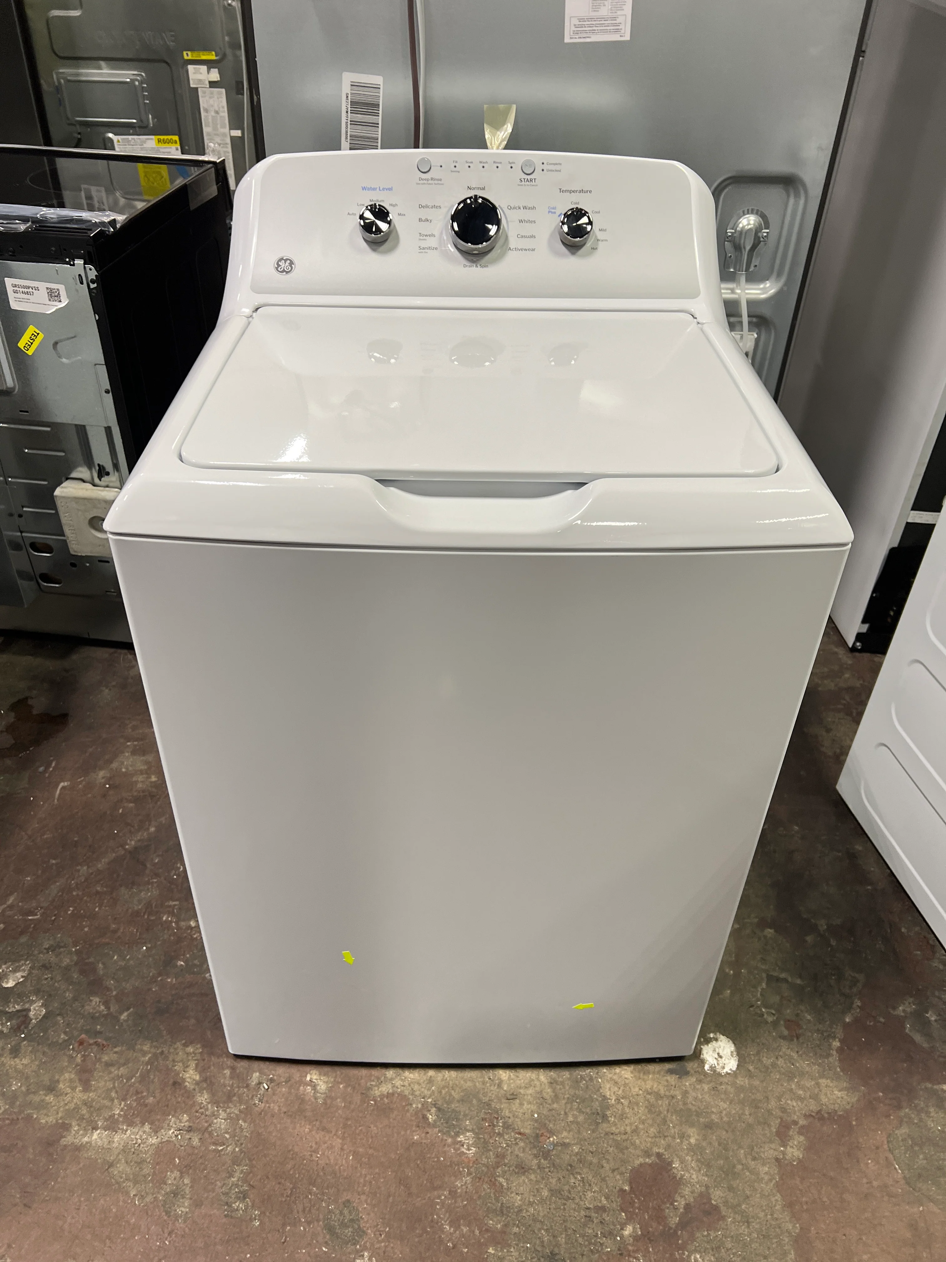 GE GE® 4.3 cu. ft. Capacity Washer with Stainless Steel Basket,Cold Plus and Water Level Control - Image 12