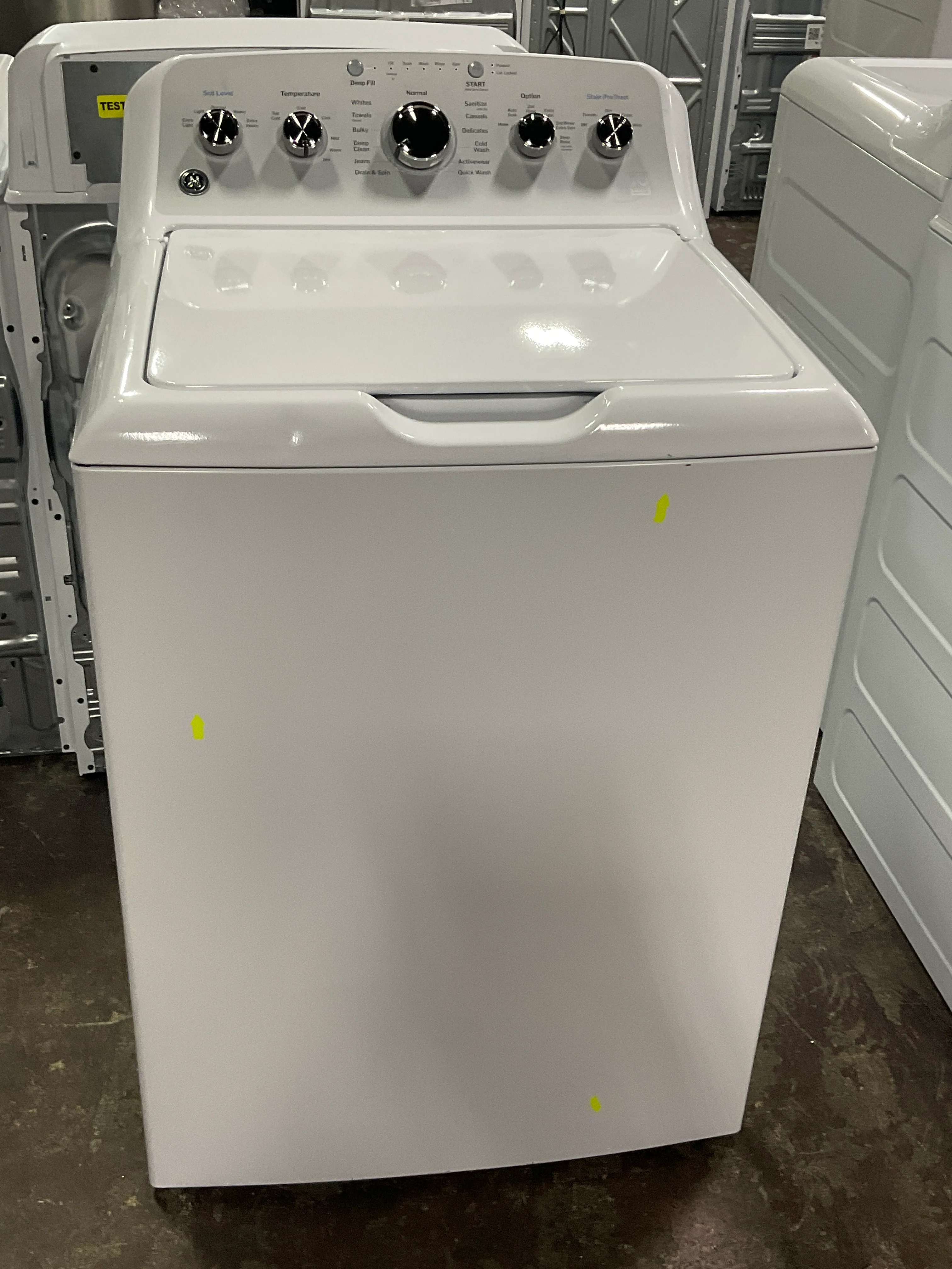 GE GE® ENERGY STAR® 4.6 cu. ft. Capacity Washer with Stainless Steel Basket and Stain PreTreat - Image 10