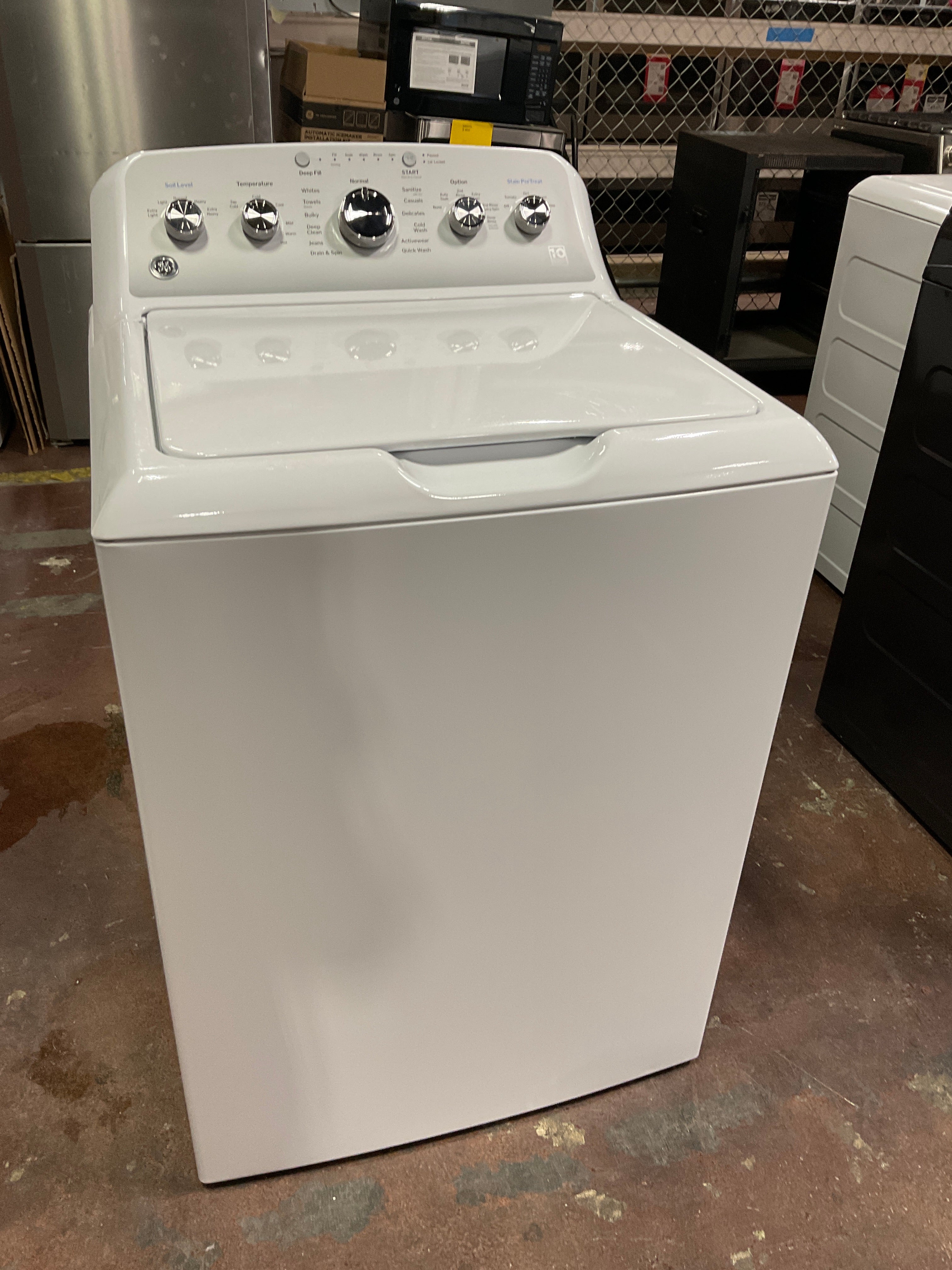 GE GE® ENERGY STAR® 4.6 cu. ft. Capacity Washer with Stainless Steel Basket and Stain PreTreat - Image 8