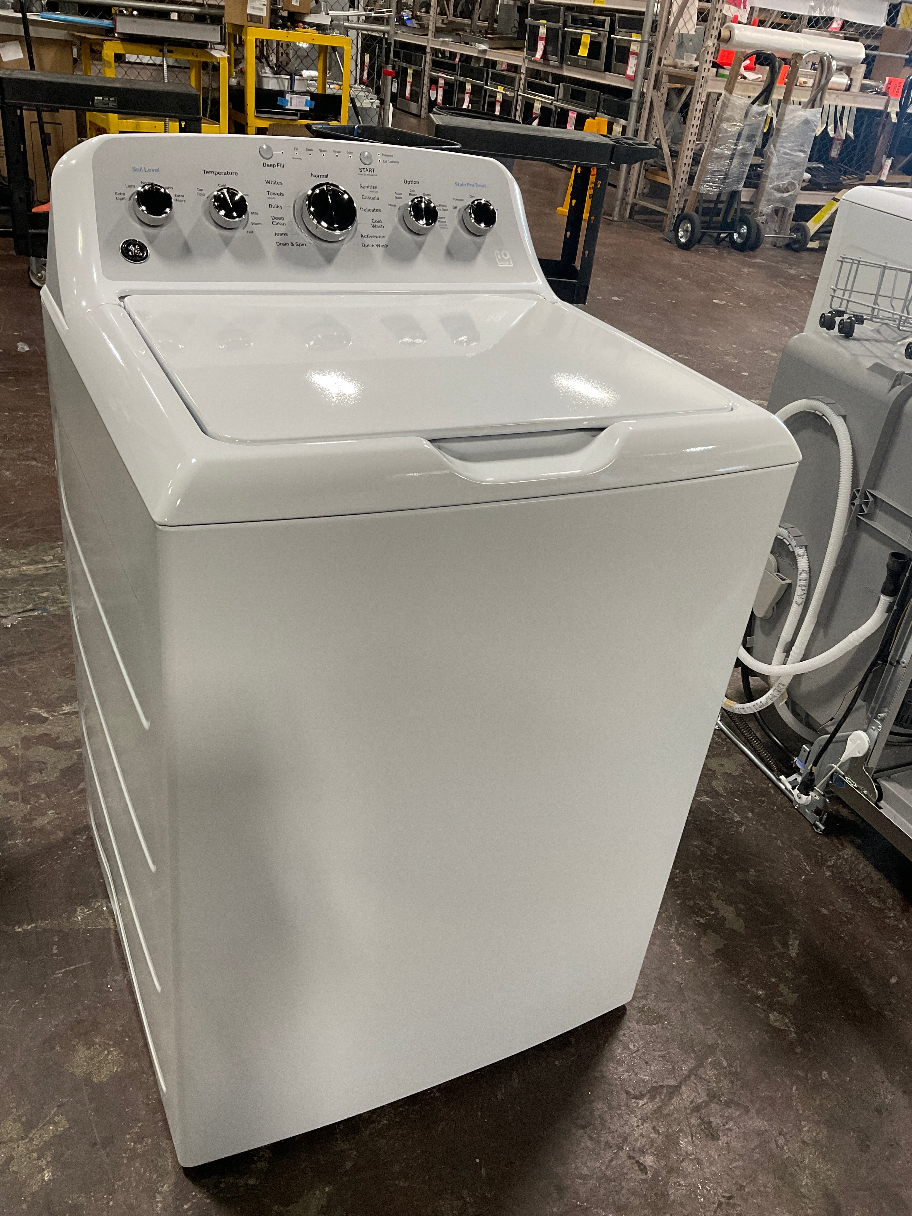 GE GE® ENERGY STAR® 4.6 cu. ft. Capacity Washer with Stainless Steel Basket and Stain PreTreat - Image 9