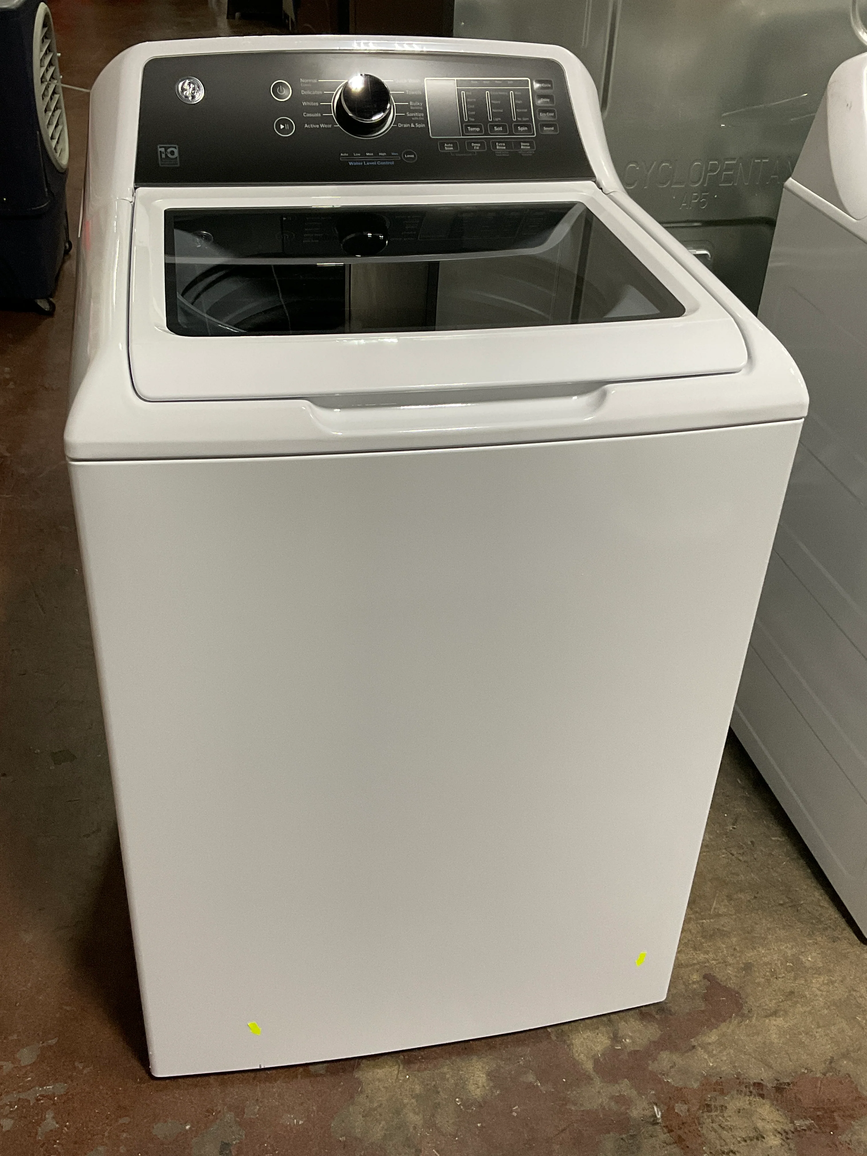GE GE® 4.5 cu. ft. Capacity Washer with Water Level Control - Image 10