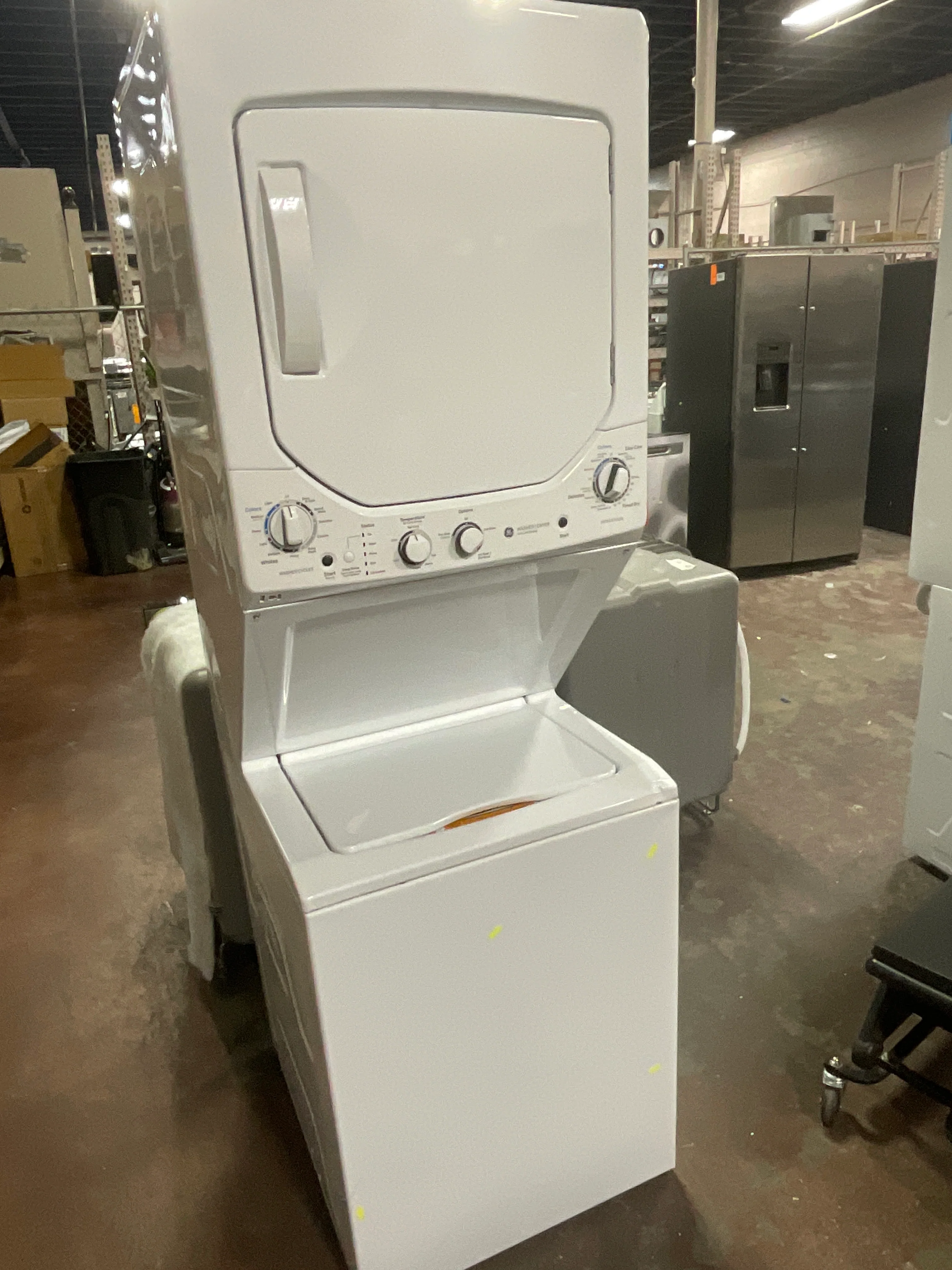 GE Unitized Spacemaker® 2.3 cu. ft. Capacity Washer with Stainless Steel Basket and 4.4 cu. ft. Capacity Electric Dryer - Image 8