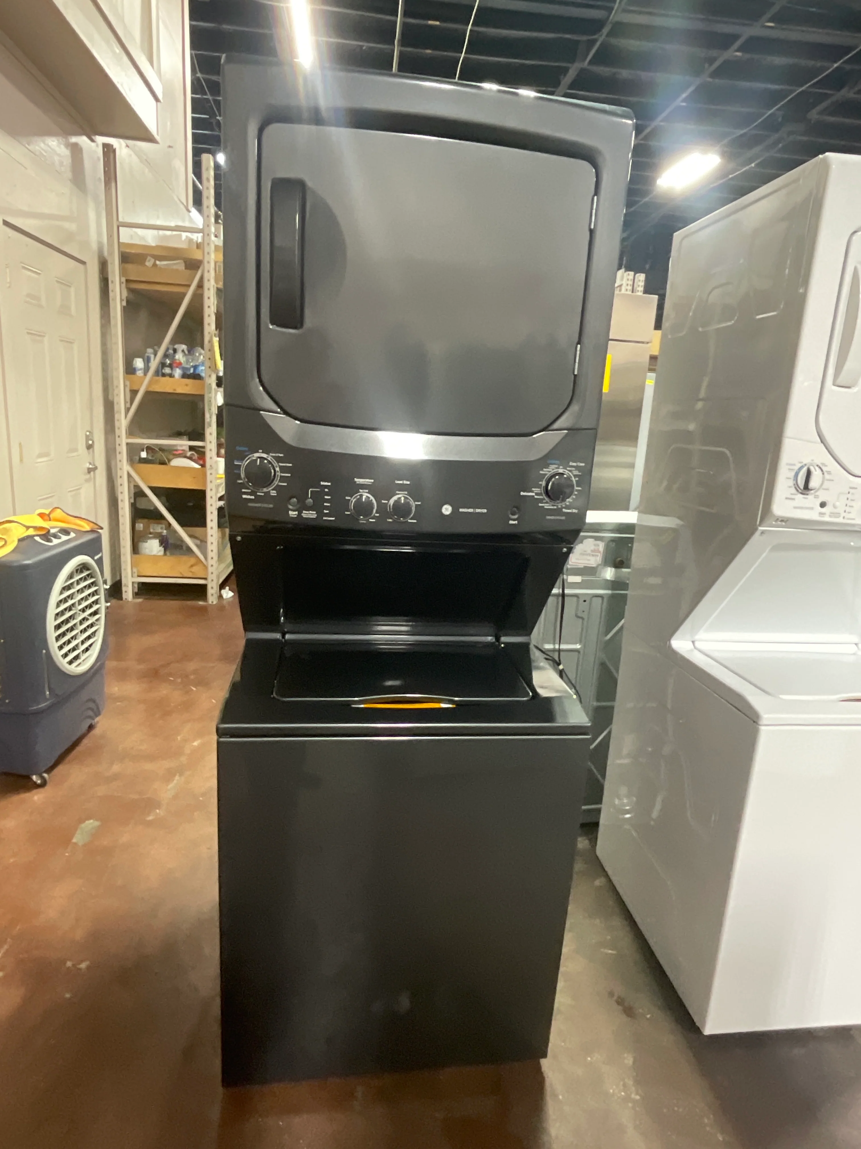 GE Unitized Spacemaker® 3.8 cu. ft. Capacity Washer with Stainless Steel Basket and 5.9 cu. ft. Capacity Electric Dryer - Image 7