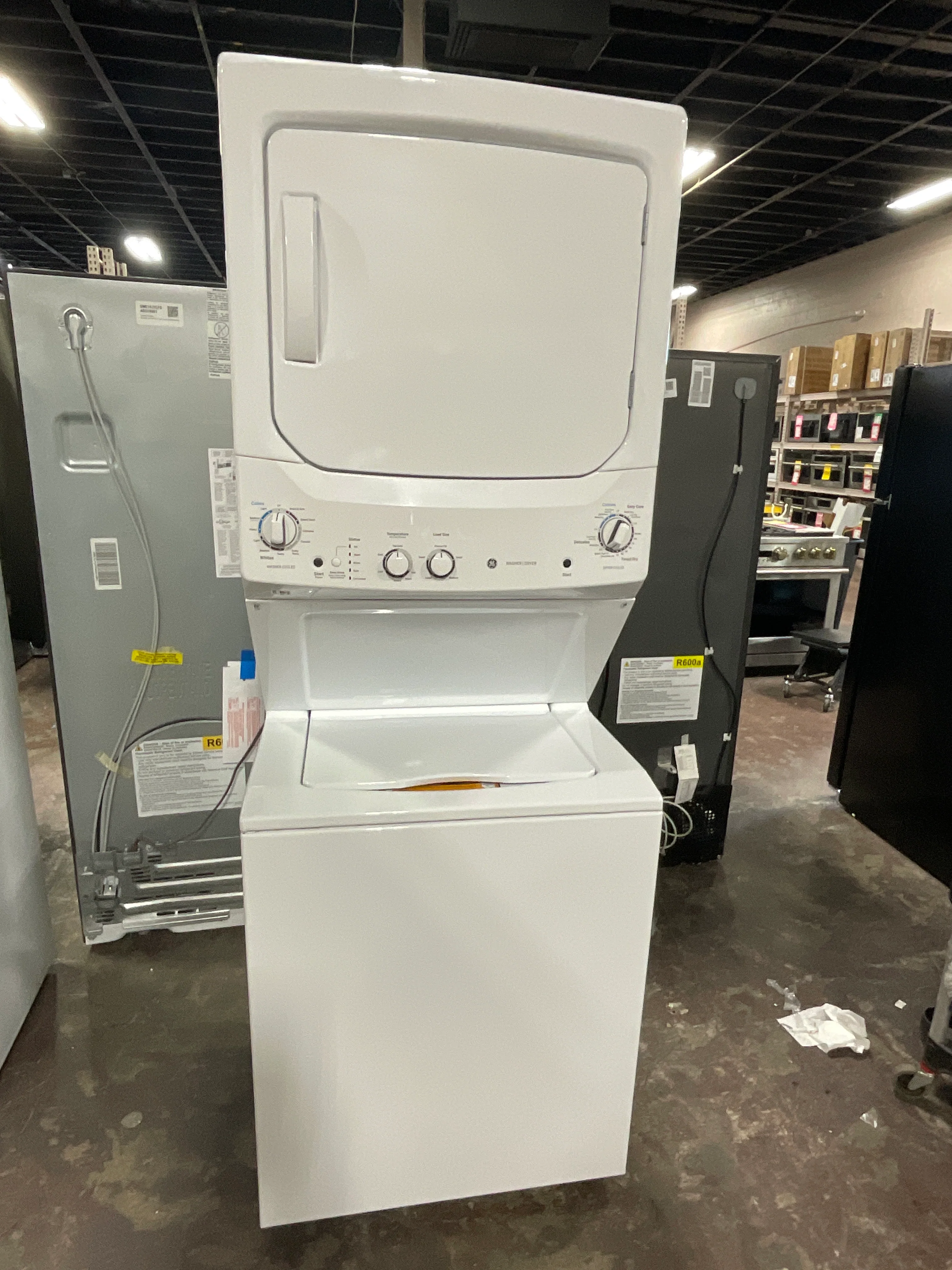 GE Unitized Spacemaker® 3.8 cu. ft. Capacity Washer with Stainless Steel Basket and 5.9 cu. ft. Capacity Electric Dryer - Image 17