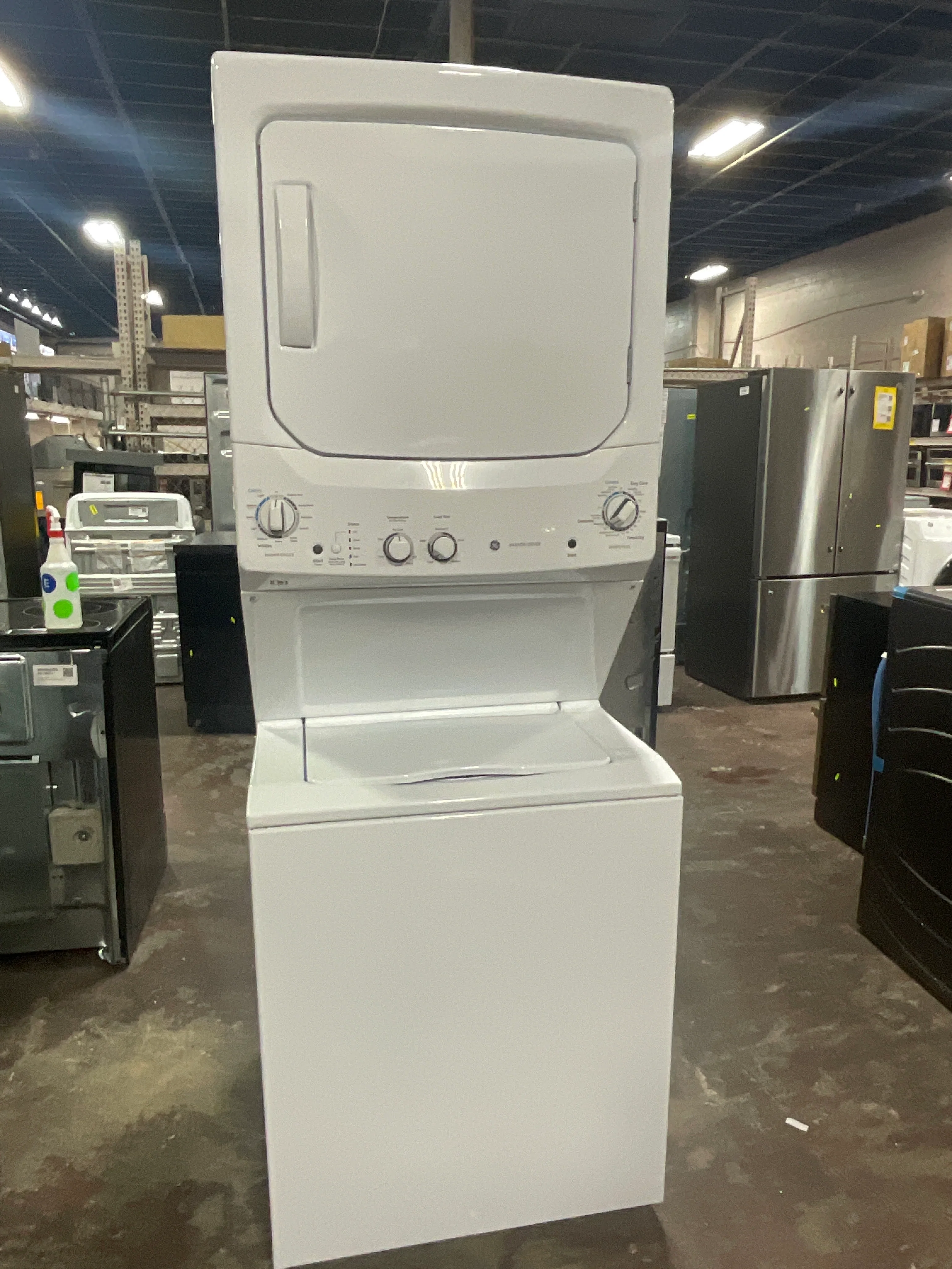 GE Unitized Spacemaker® 3.8 cu. ft. Capacity Washer with Stainless Steel Basket and 5.9 cu. ft. Capacity Electric Dryer - Image 23