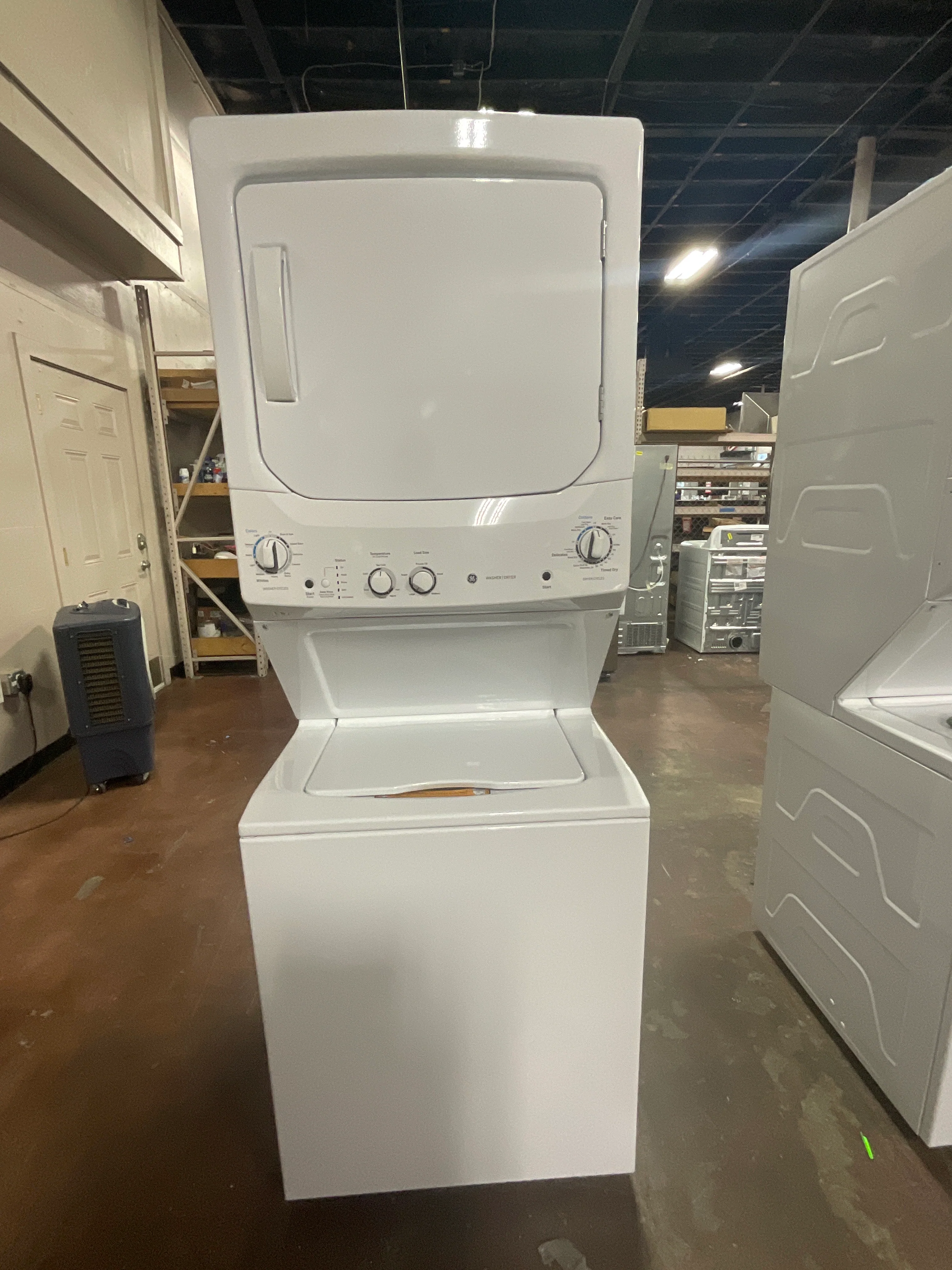 GE Unitized Spacemaker® 3.8 cu. ft. Capacity Washer with Stainless Steel Basket and 5.9 cu. ft. Capacity Electric Dryer - Image 24