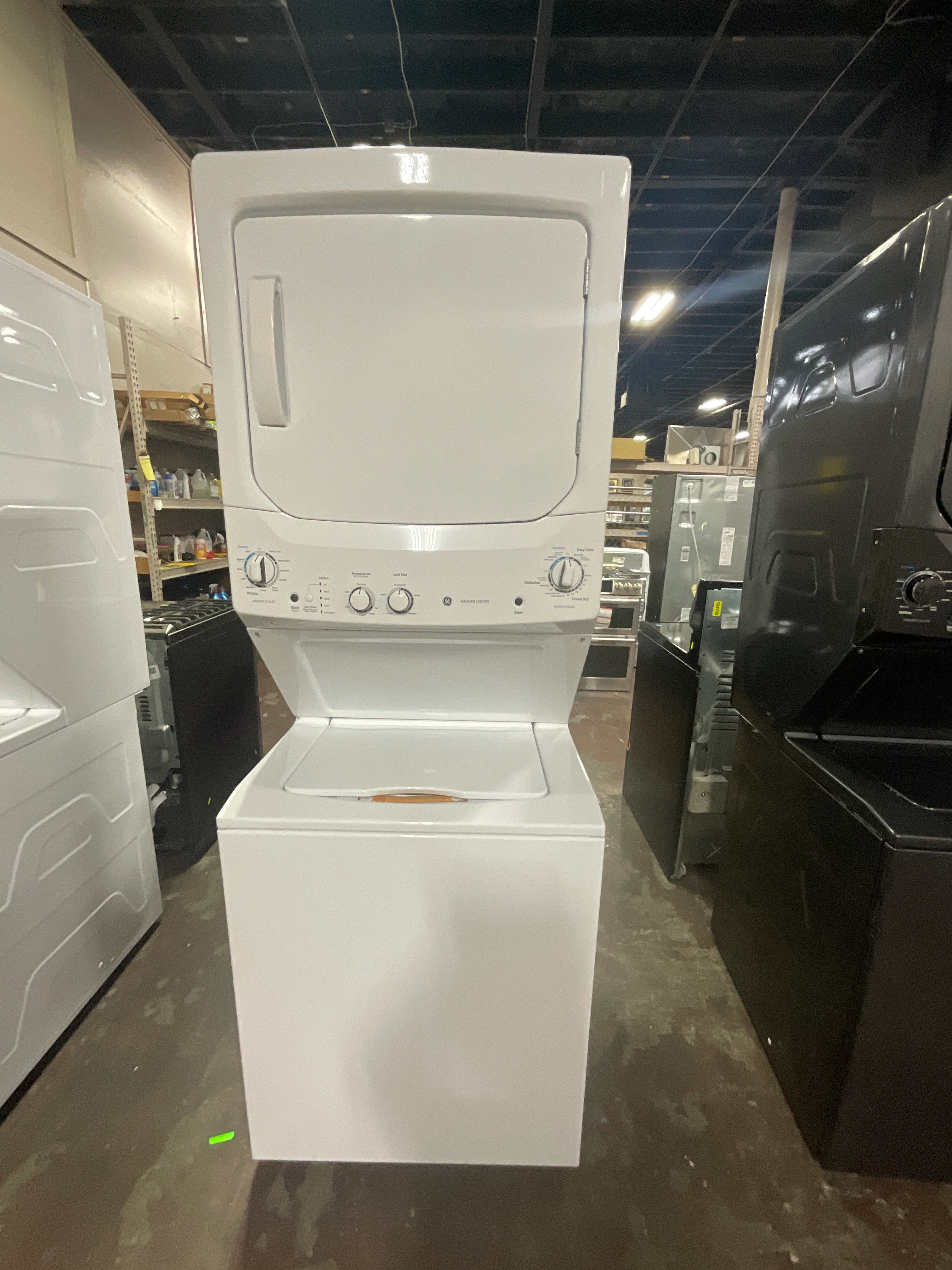 GE Unitized Spacemaker® 3.8 cu. ft. Capacity Washer with Stainless Steel Basket and 5.9 cu. ft. Capacity Electric Dryer - Image 25