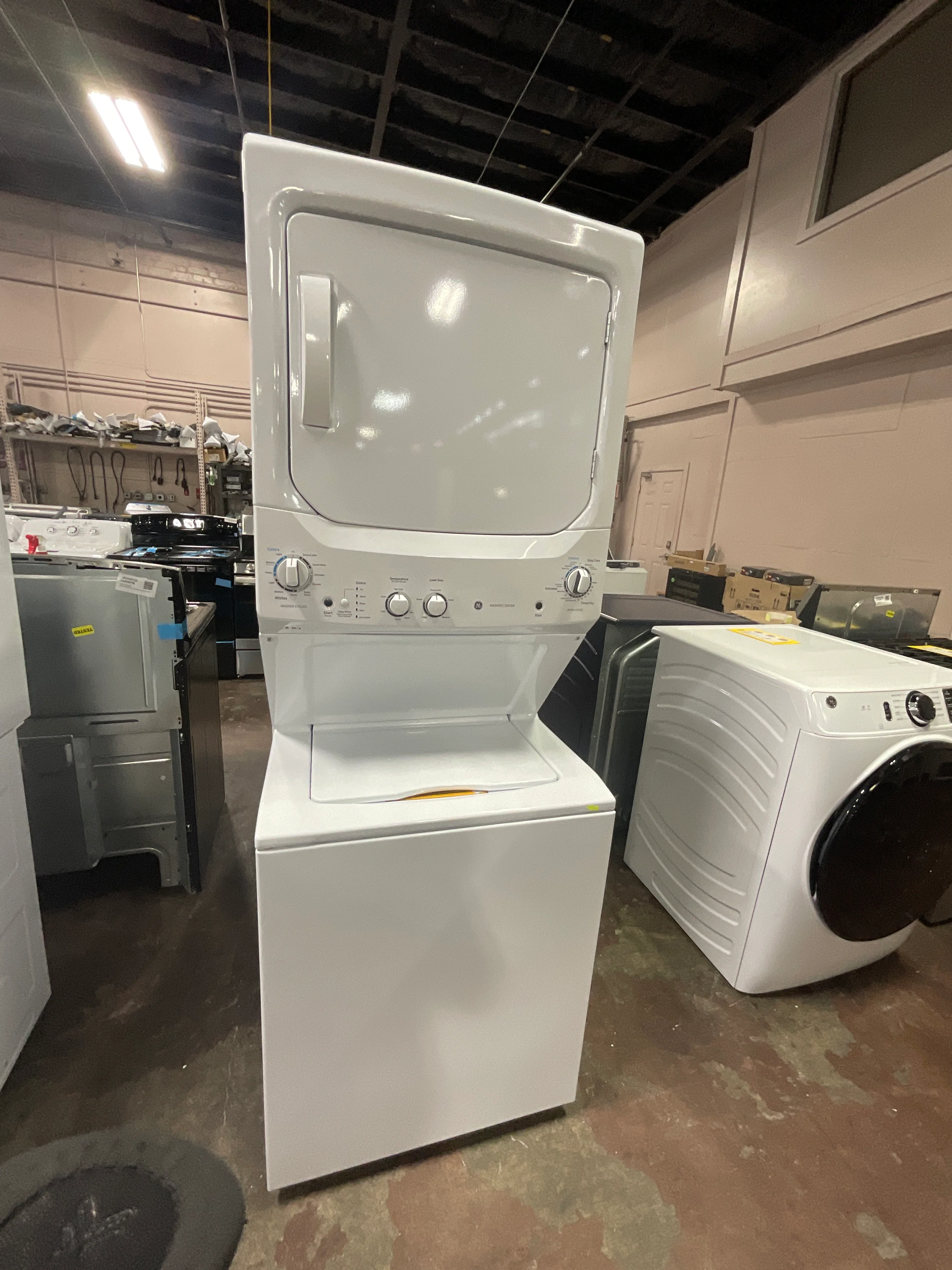 GE Unitized Spacemaker® 3.8 cu. ft. Capacity Washer with Stainless Steel Basket and 5.9 cu. ft. Capacity Electric Dryer - Image 29