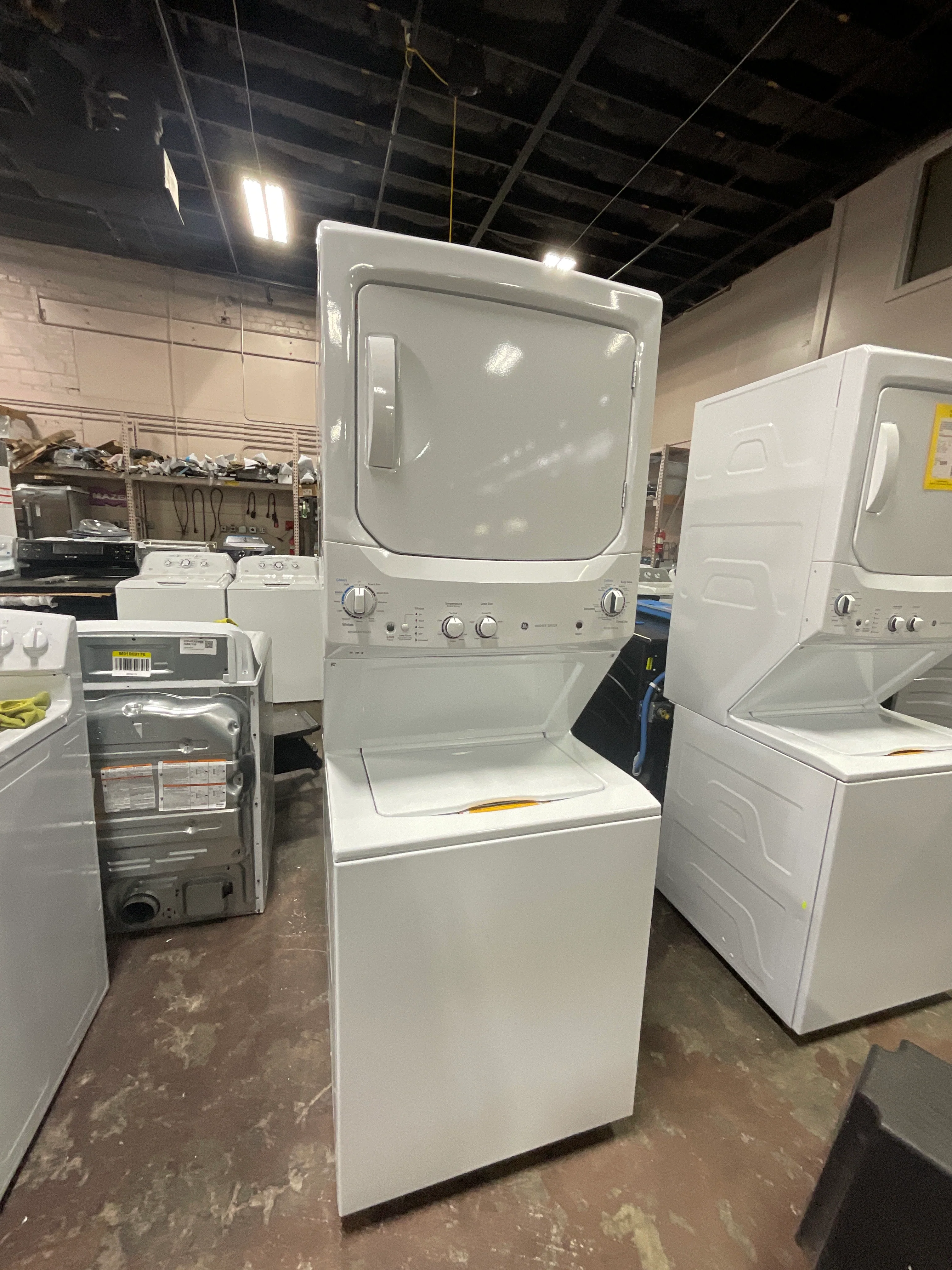 GE Unitized Spacemaker® 3.8 cu. ft. Capacity Washer with Stainless Steel Basket and 5.9 cu. ft. Capacity Electric Dryer - Image 30