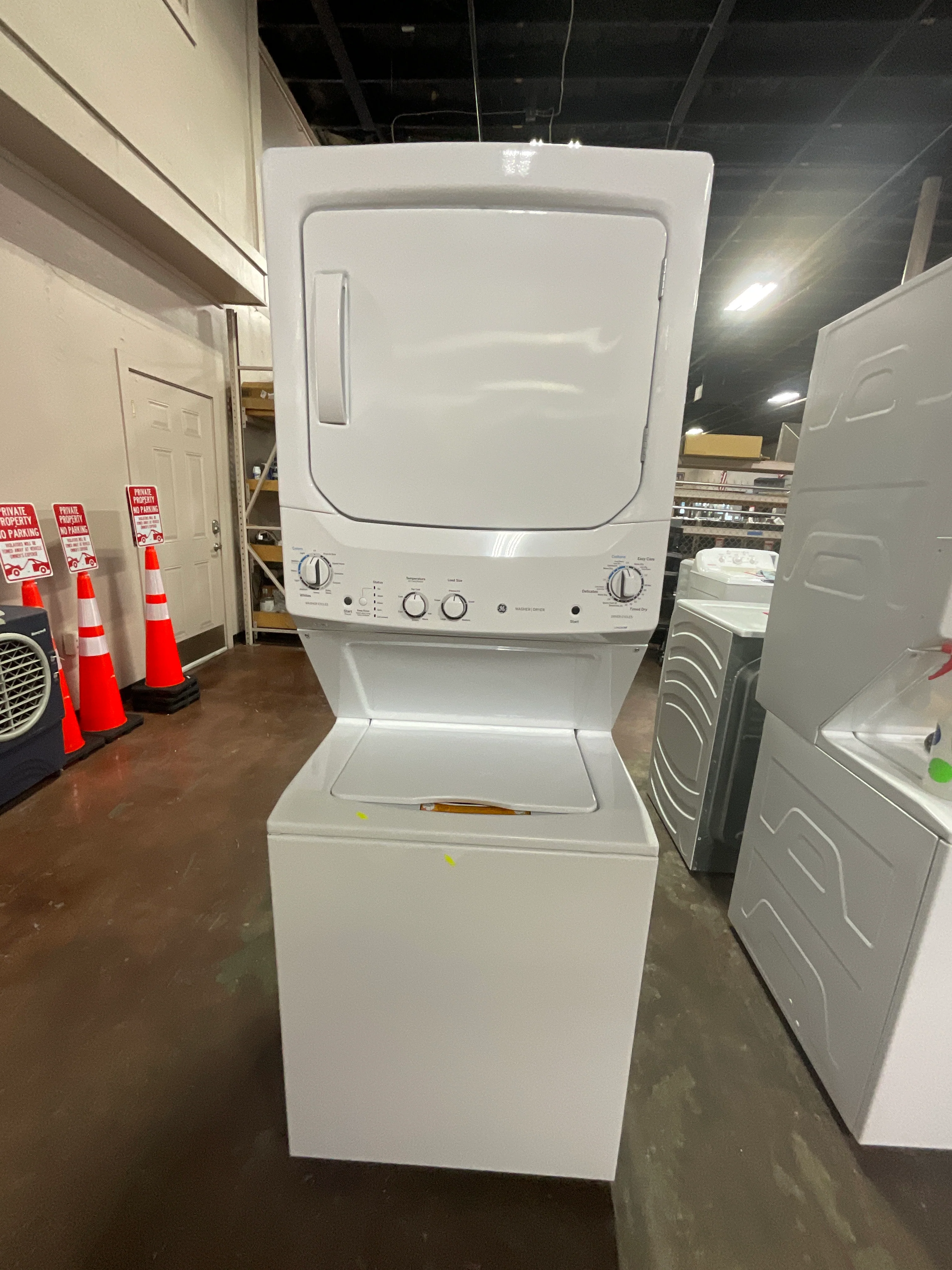 GE Unitized Spacemaker® 3.8 cu. ft. Capacity Washer with Stainless Steel Basket and 5.9 cu. ft. Capacity Long Vent Electric Dryer - Image 6