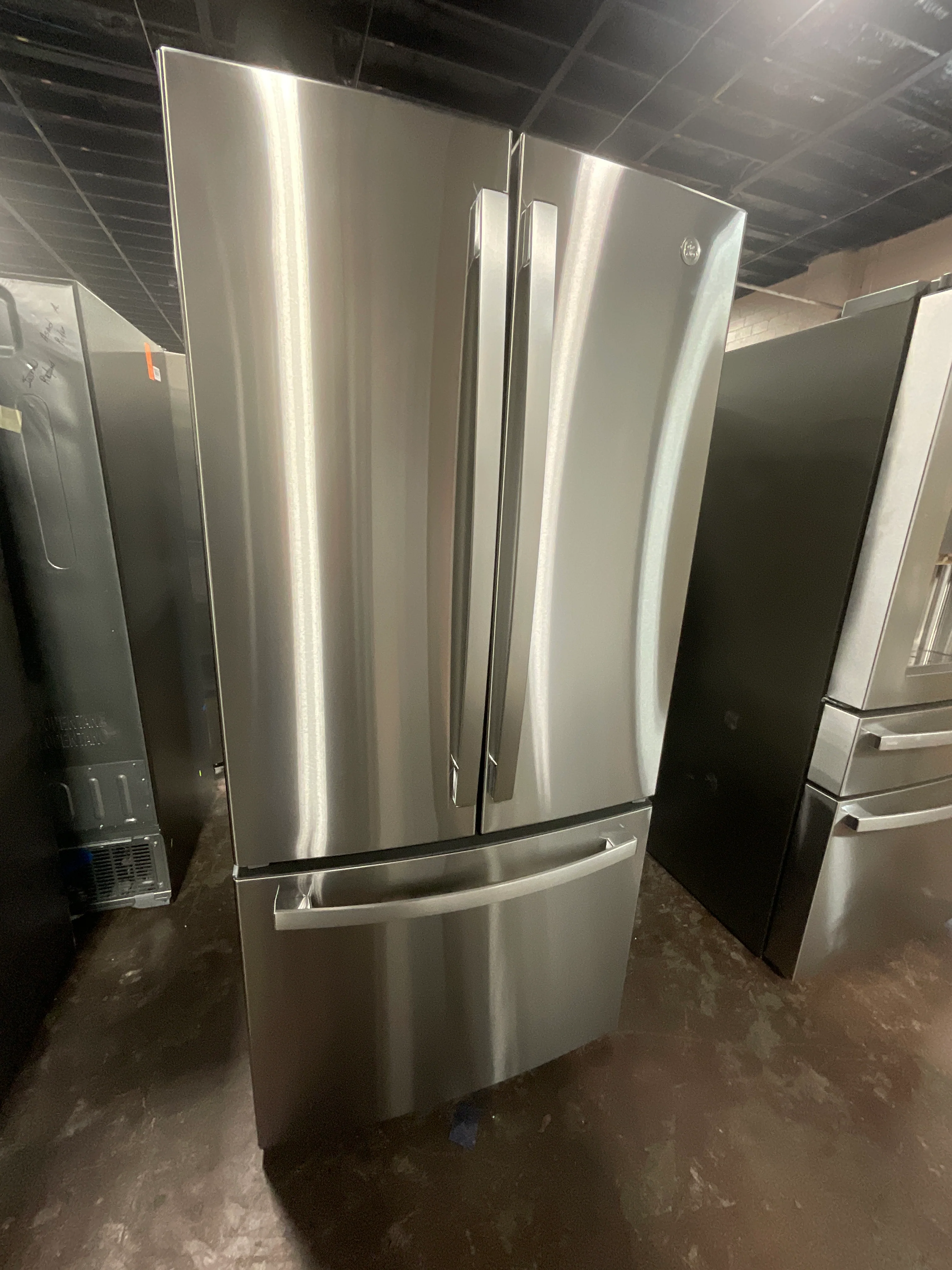 GE® ENERGY STAR® 18.6 Cu. Ft. Counter-Depth French-Door Refrigerator - Image 7