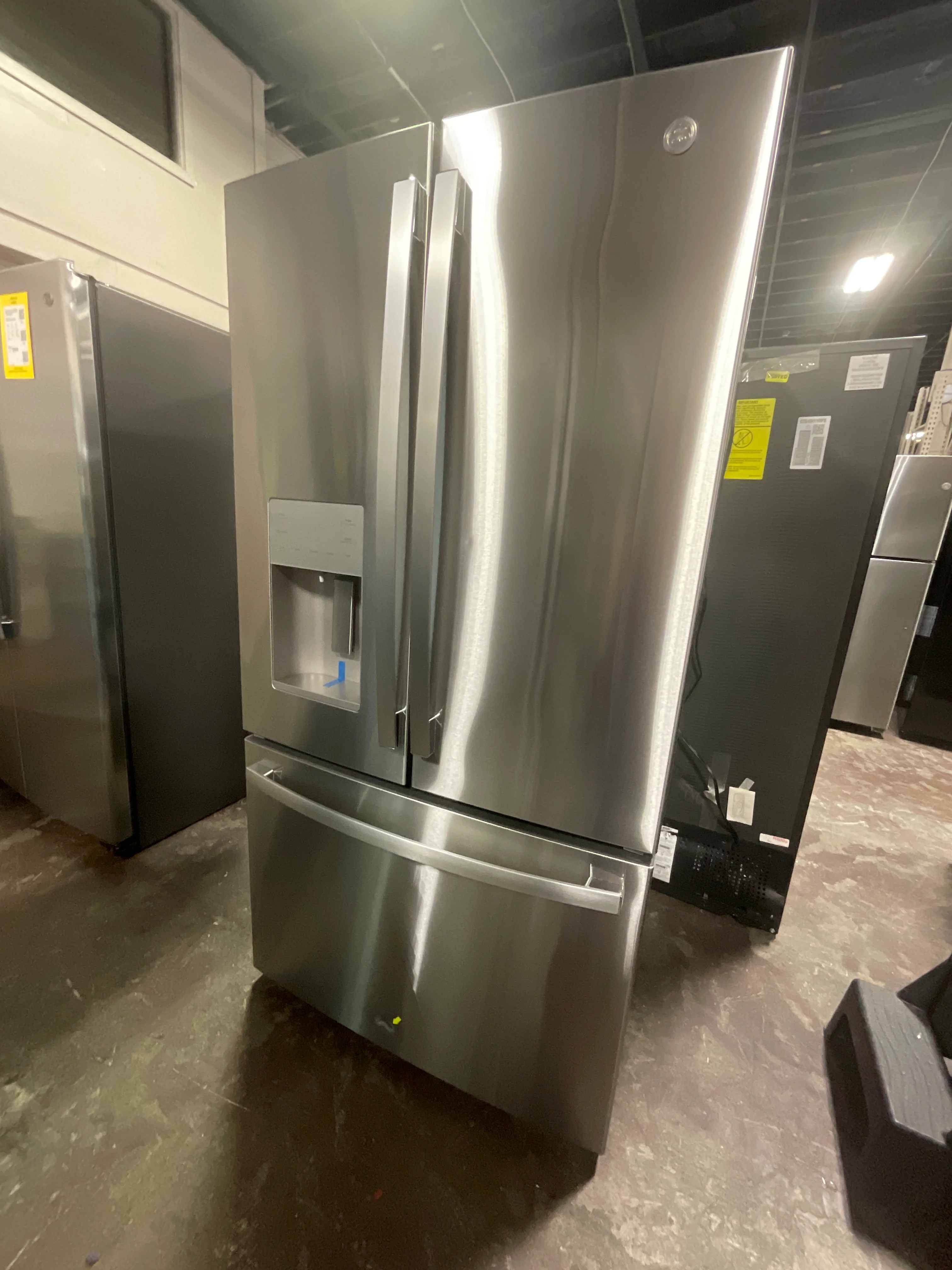 GE GE® ENERGY STAR® 20.6 Cu. Ft. Fingerprint Resistant Counter-Depth French-Door Refrigerator - Image 10