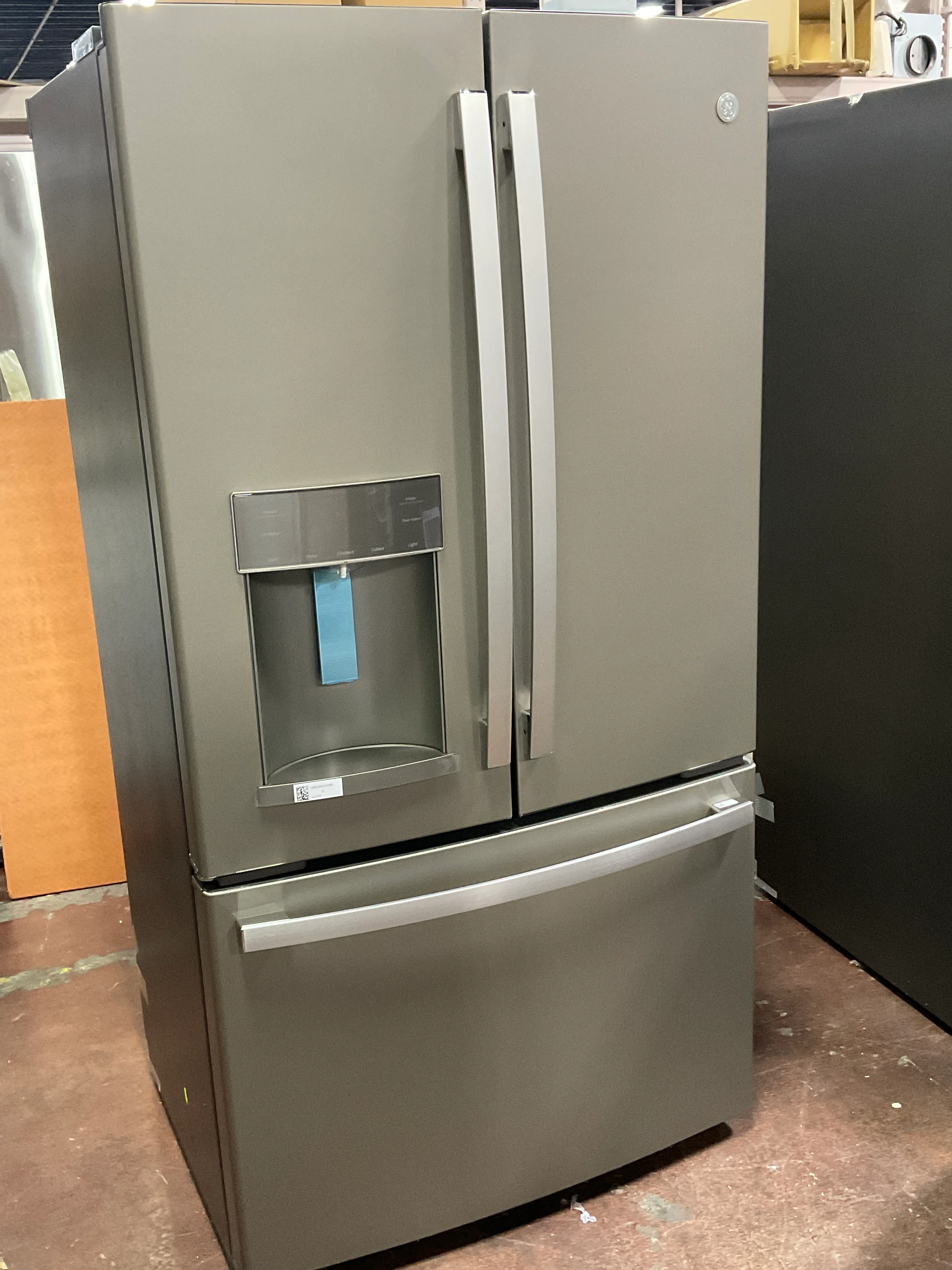 GE GE® ENERGY STAR® 22.1 Cu. Ft. Counter-Depth French-Door Refrigerator - Image 8