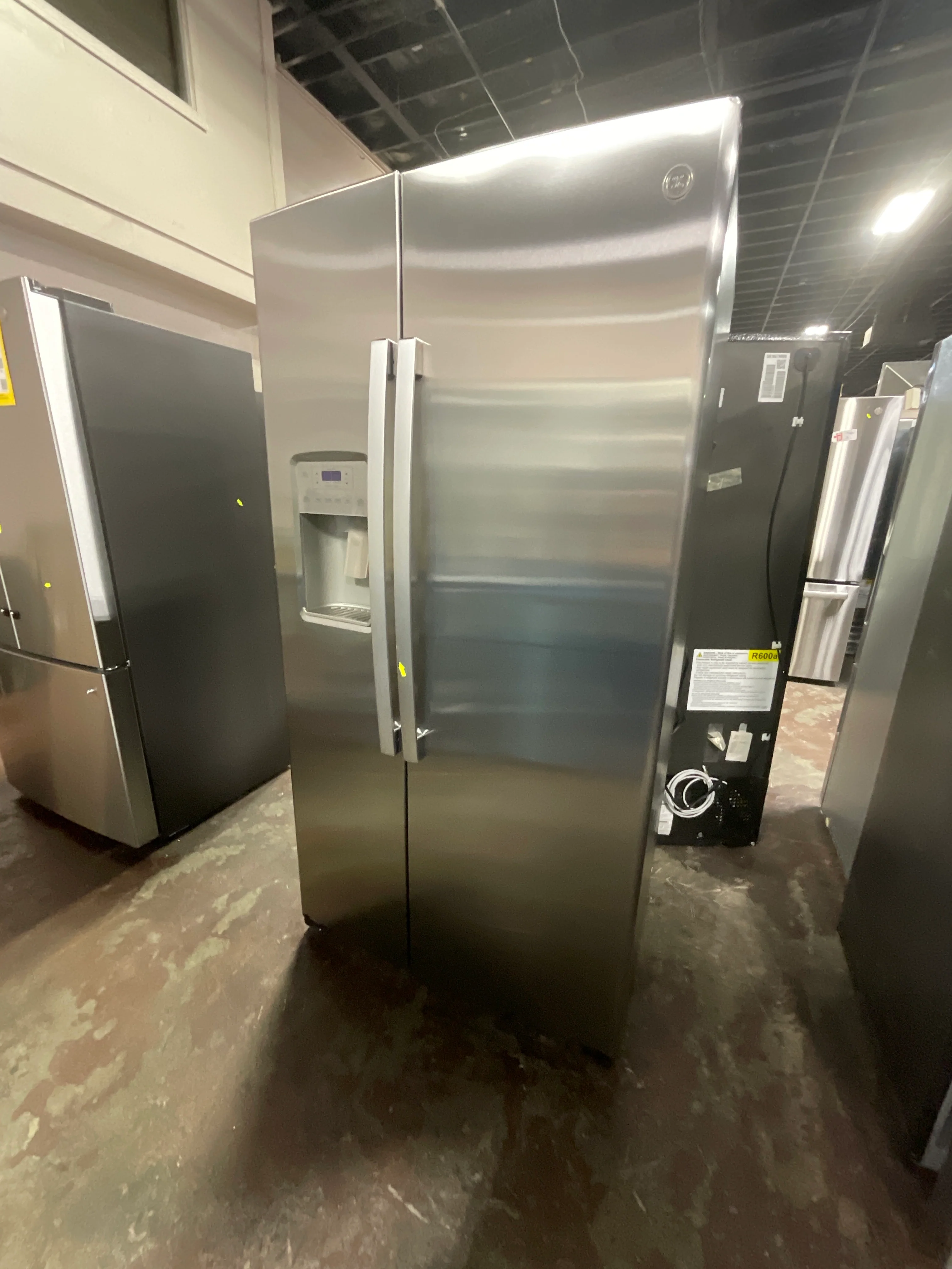 GE 21.8 Cu. Ft. Counter-Depth Fingerprint Resistant Side-By-Side Refrigerator - Image 12