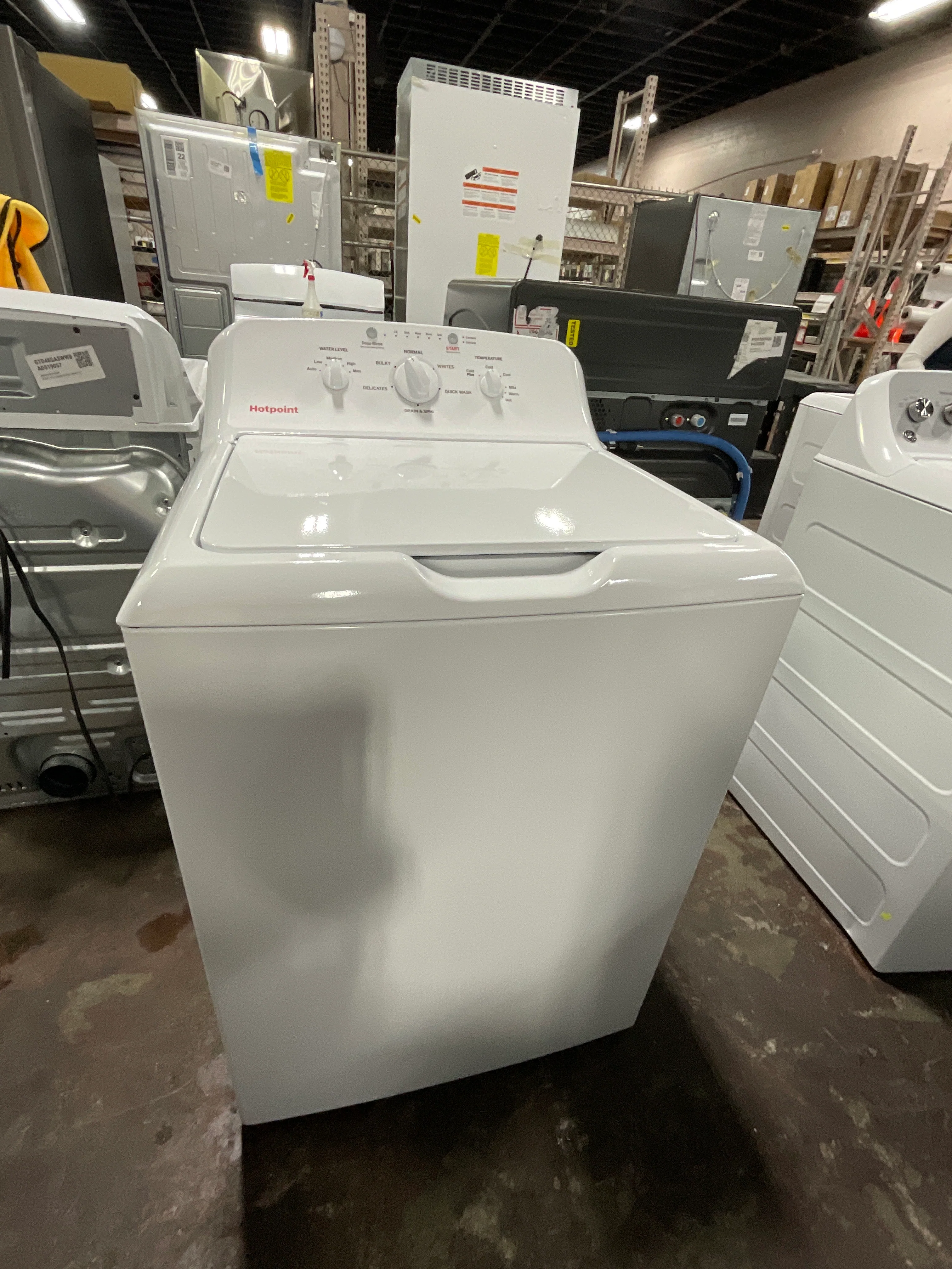 Hotpoint® 4.0 cu. ft. Capacity Washer with Stainless Steel Basket,Cold Plus and Water Level Control - Image 5