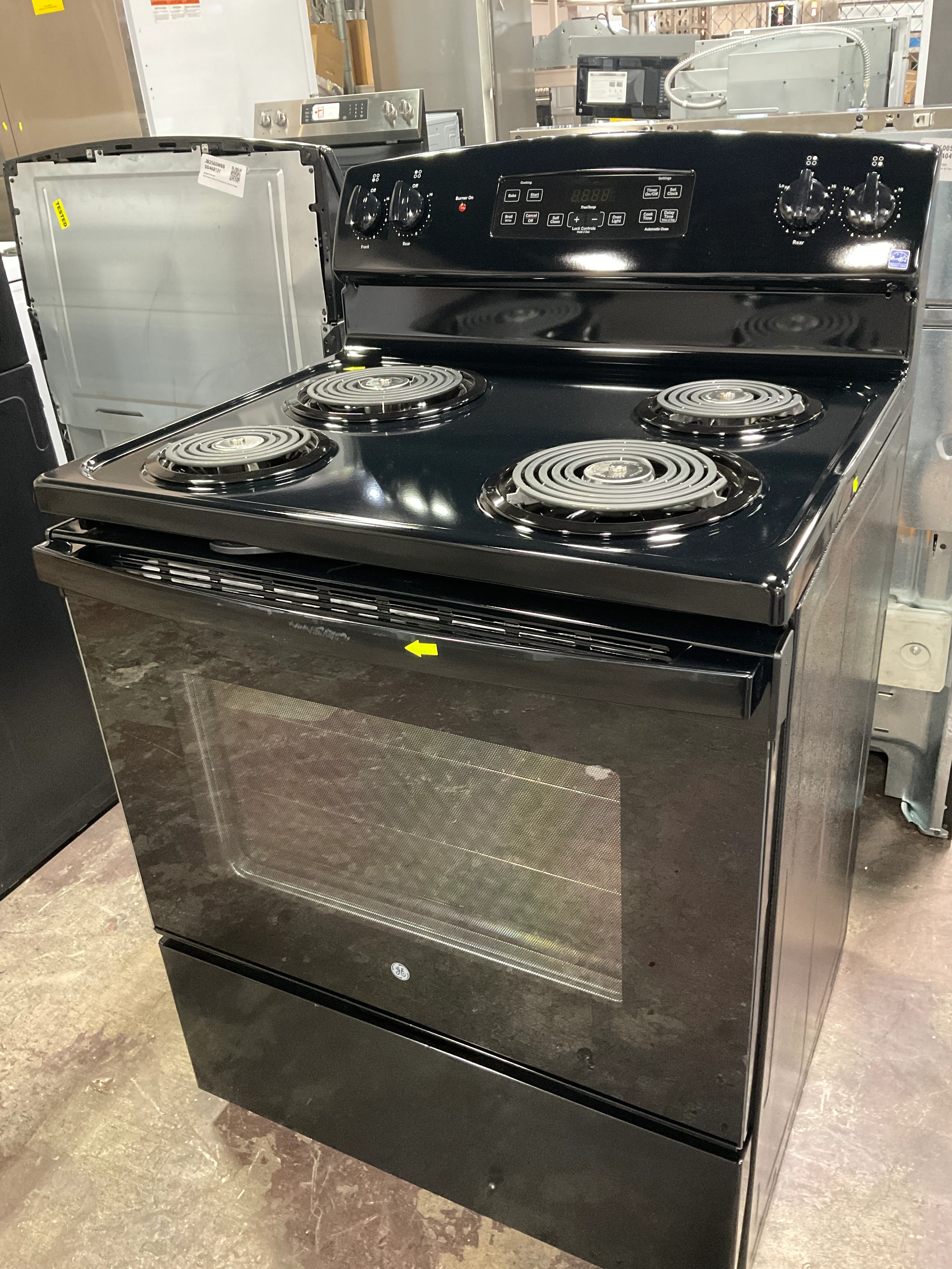 GE GE® ENERGY STAR® 30" Free-Standing Self-Clean Electric Range - Image 6