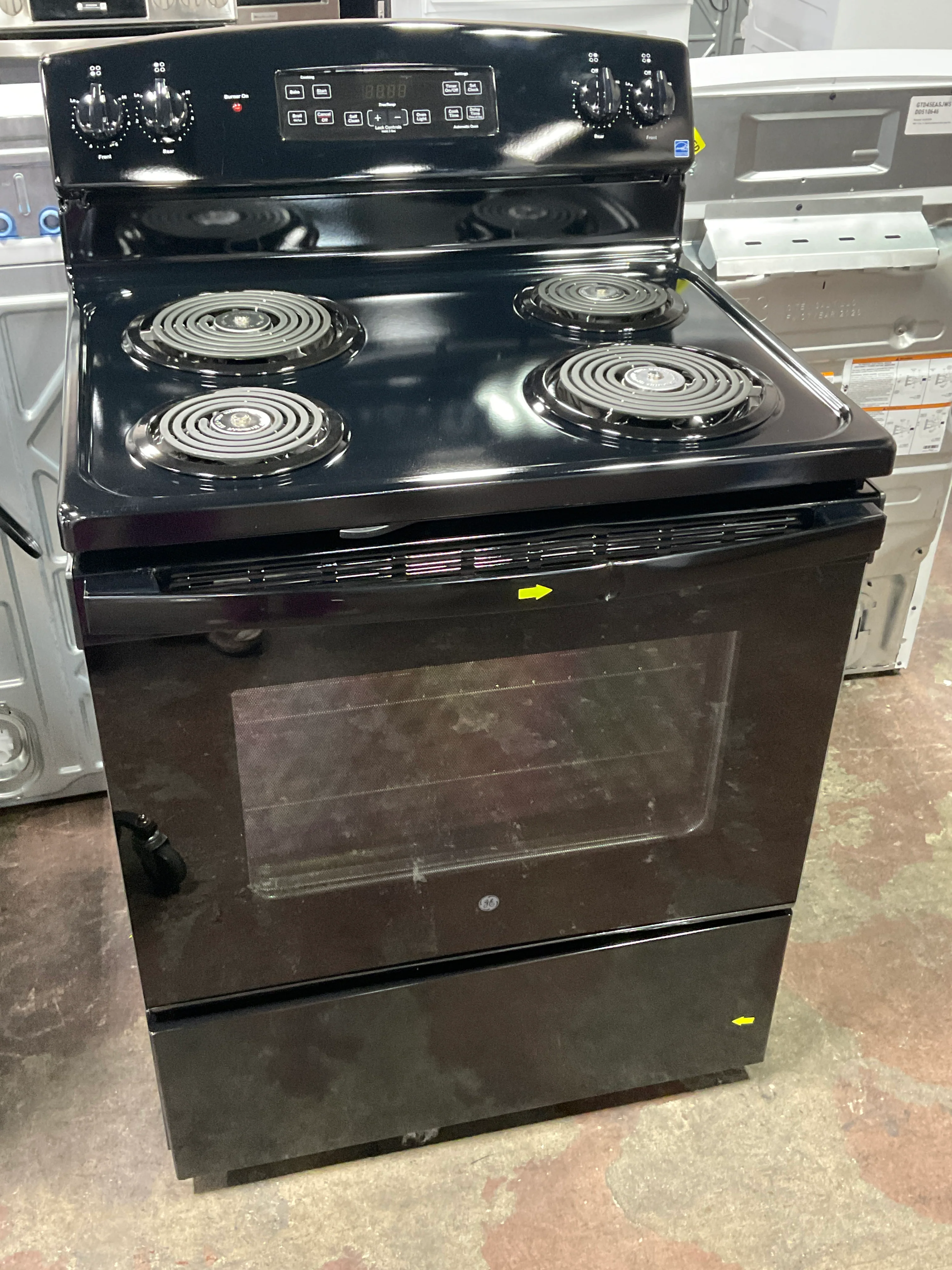 GE GE® ENERGY STAR® 30" Free-Standing Self-Clean Electric Range - Image 9