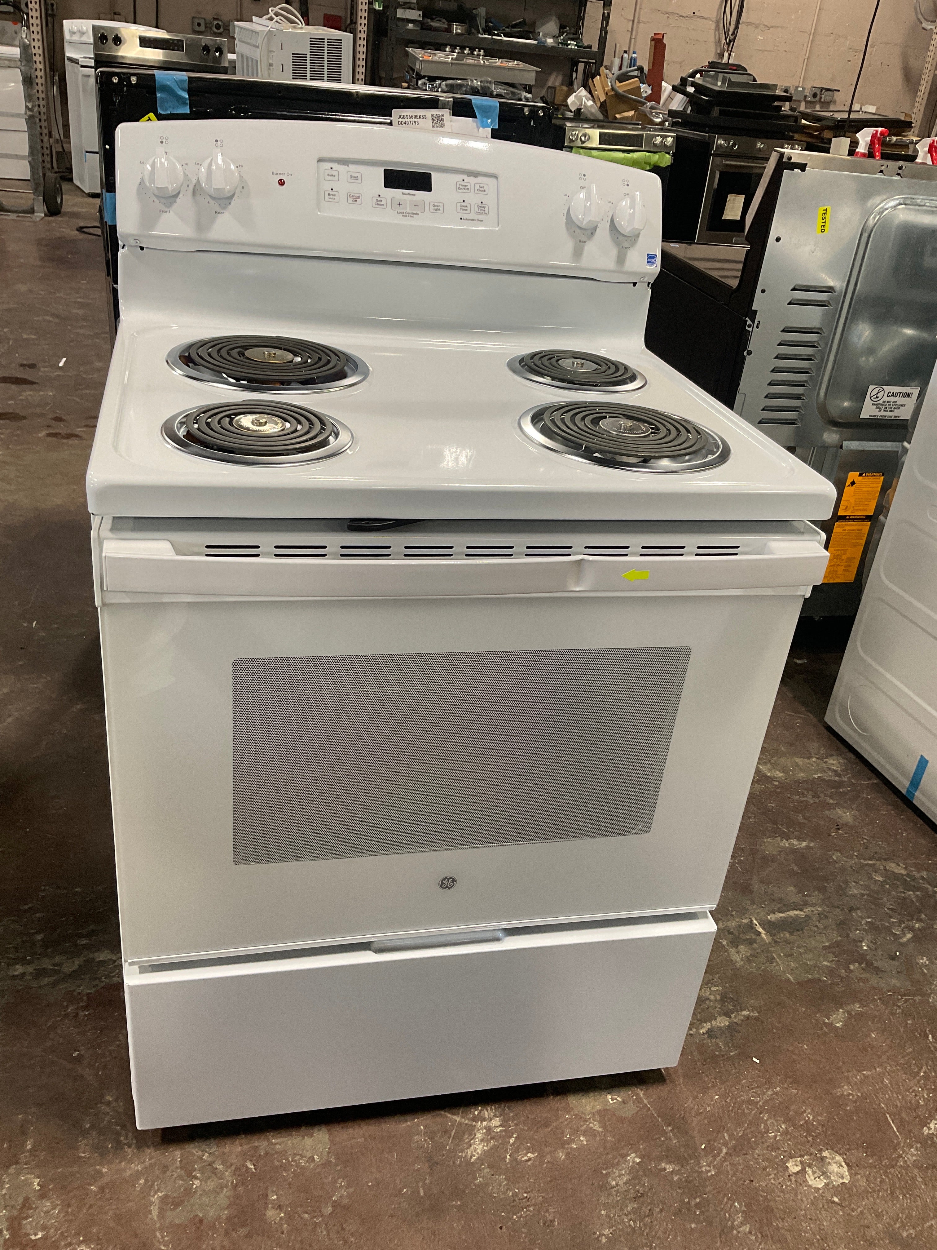 GE GE® ENERGY STAR® 30" Free-Standing Self-Clean Electric Range - Image 7