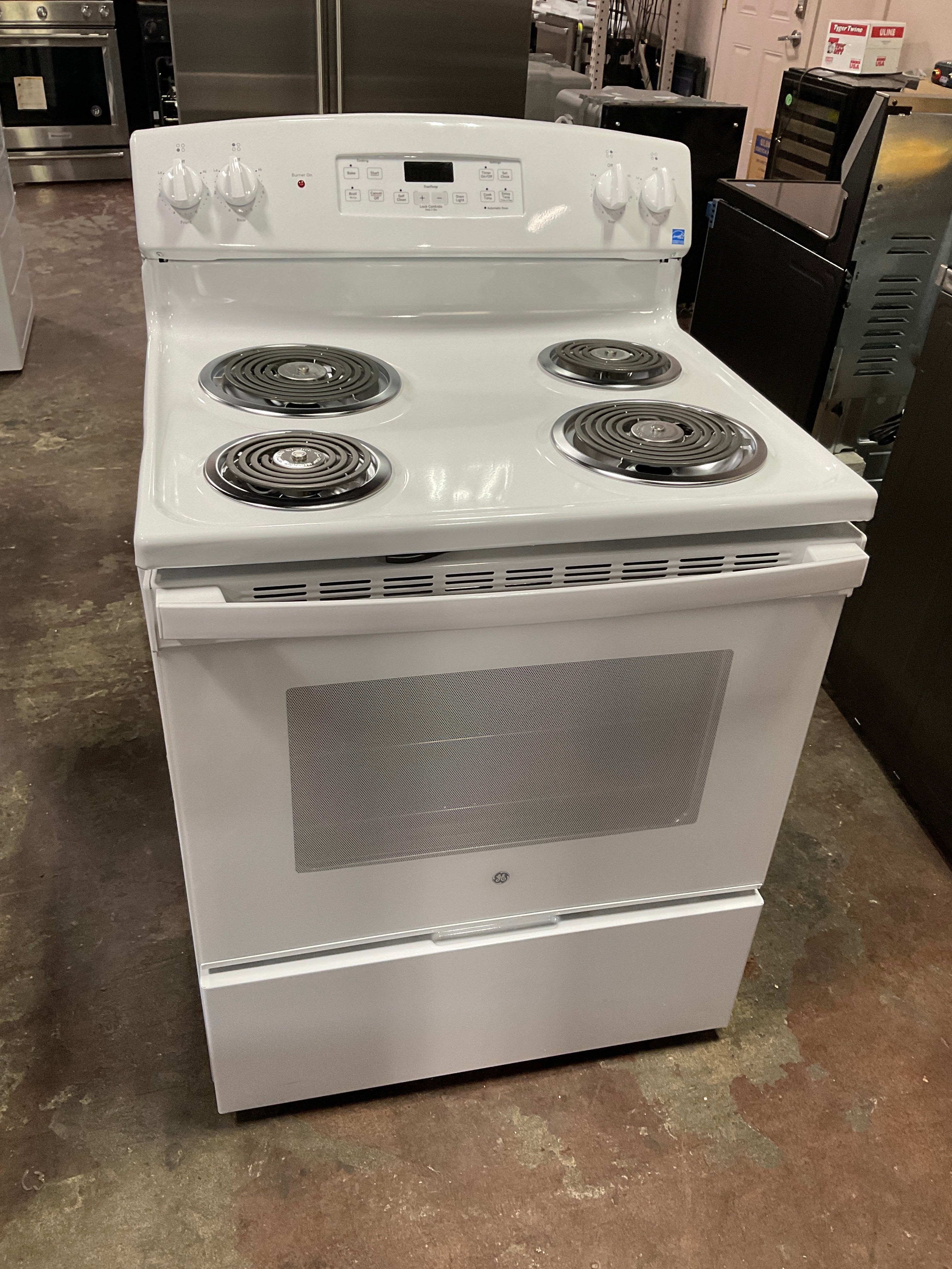 GE GE® ENERGY STAR® 30" Free-Standing Self-Clean Electric Range - Image 8