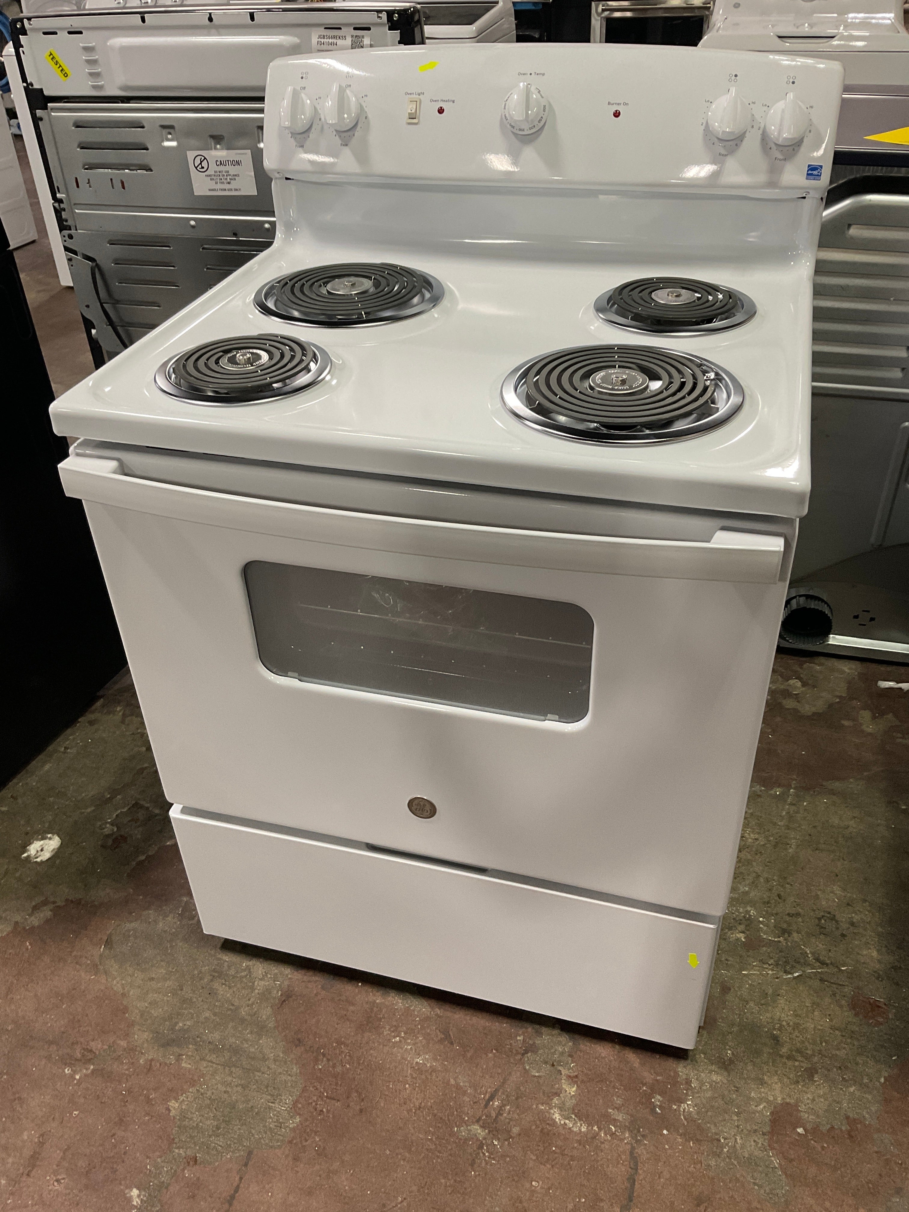 GE® ENERGY STAR® 30" Free-Standing Electric Range - Image 6