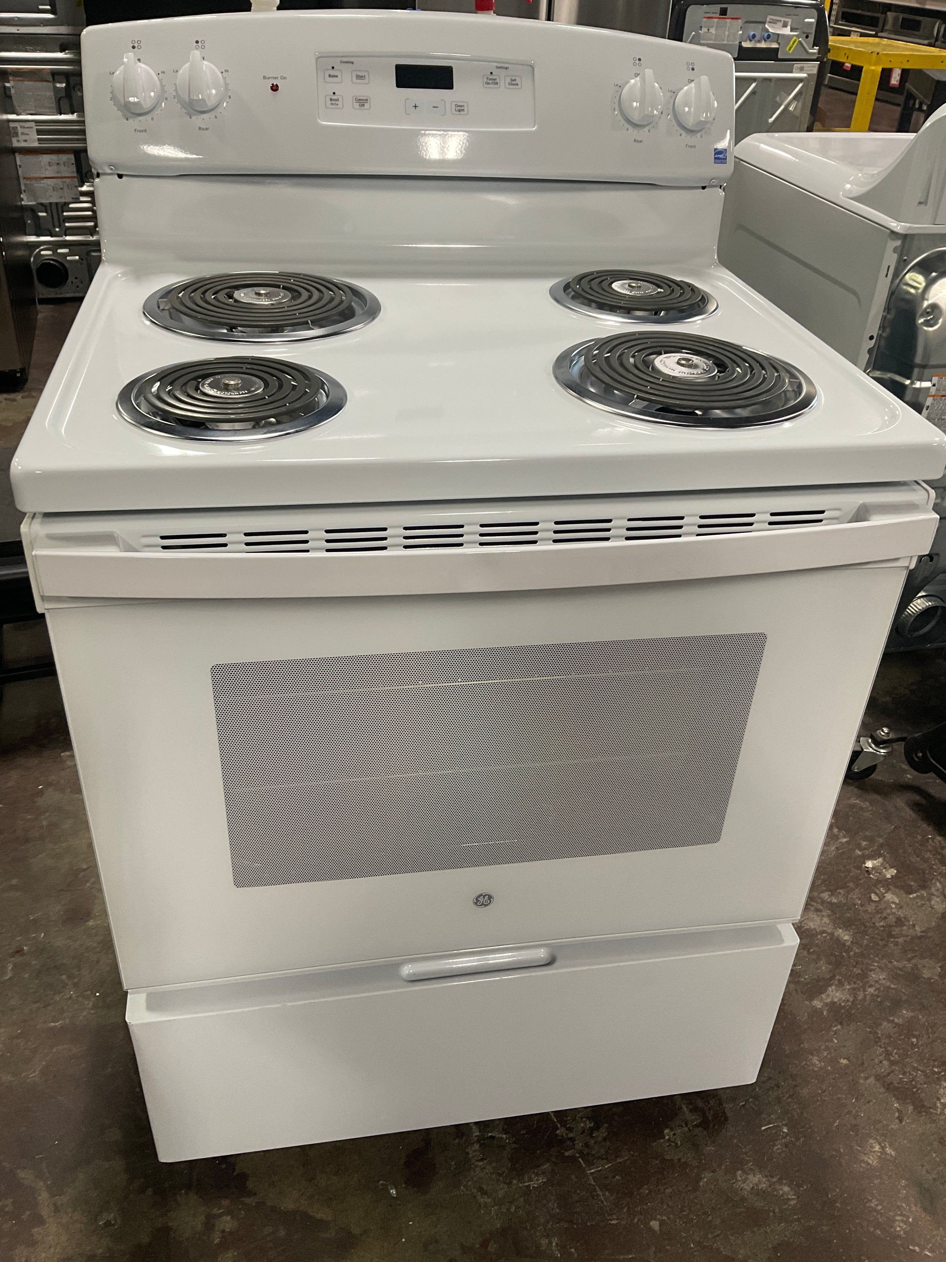 GE GE® ENERGY STAR® 30" Free-Standing Electric Range - Image 7