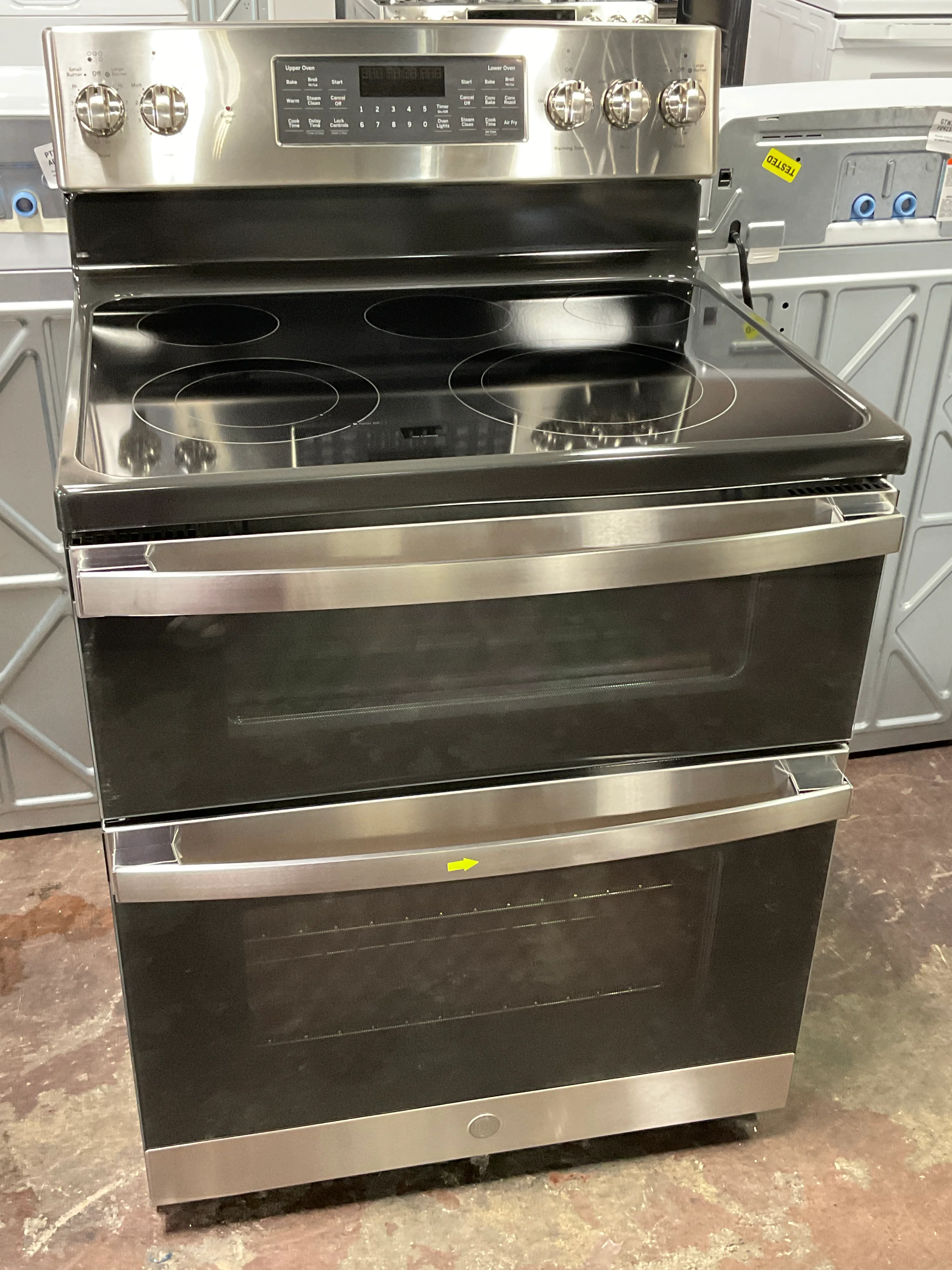 GE 30" Free-Standing Electric Double Oven Convection Range - Image 13