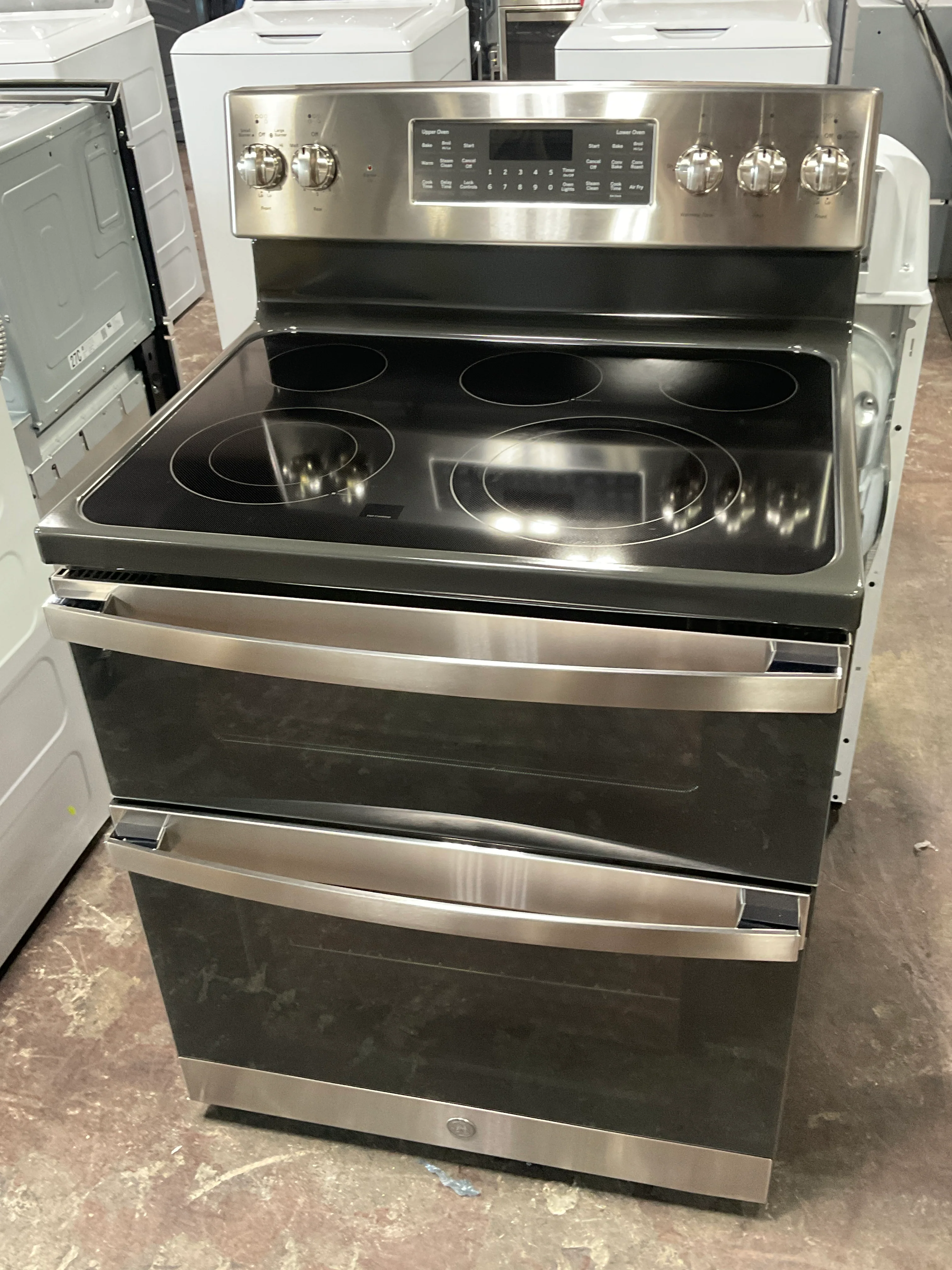 GE 30" Free-Standing Electric Double Oven Convection Range - Image 8