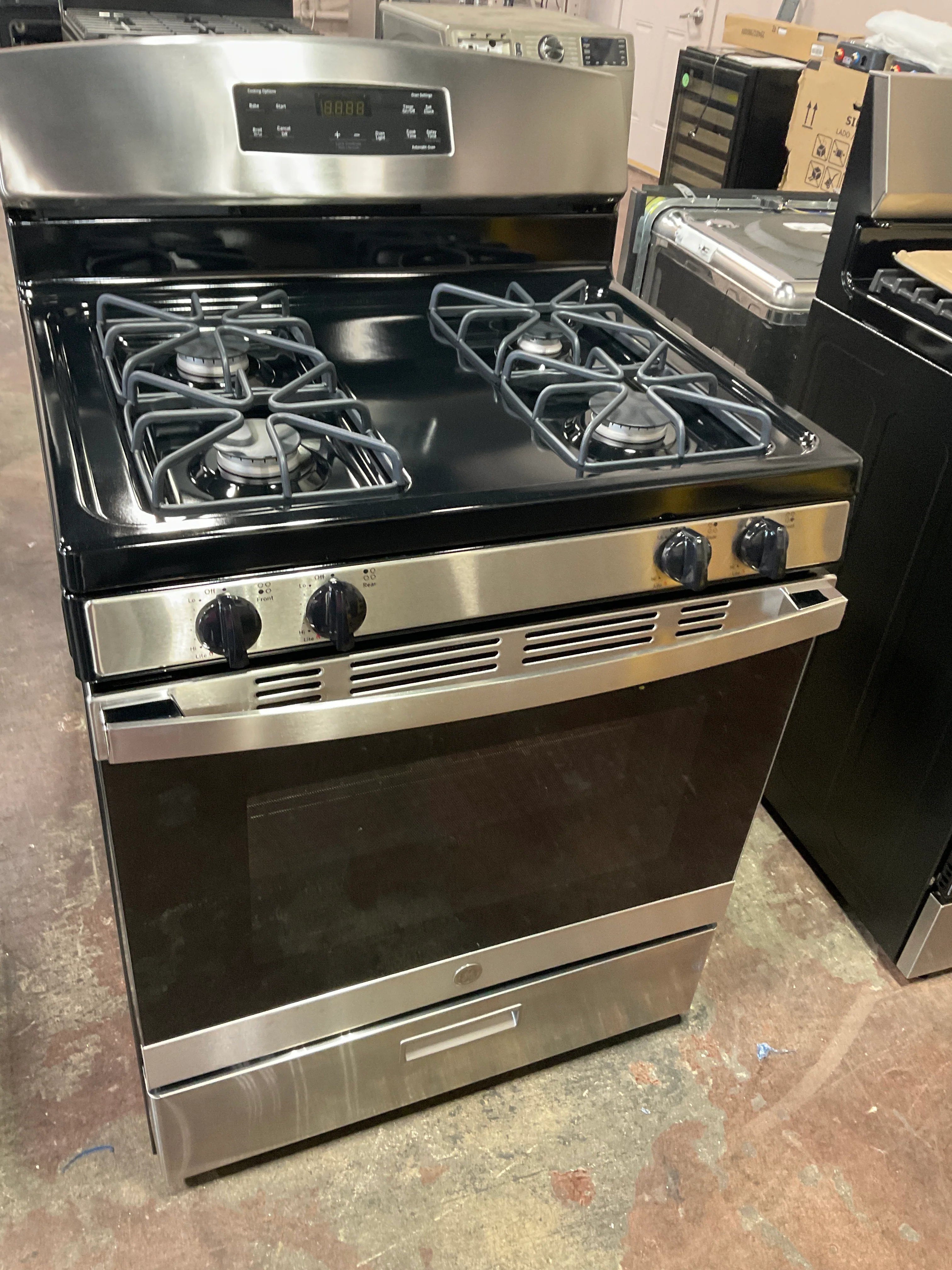 GE® 30" Free-Standing Gas Range - Image 6