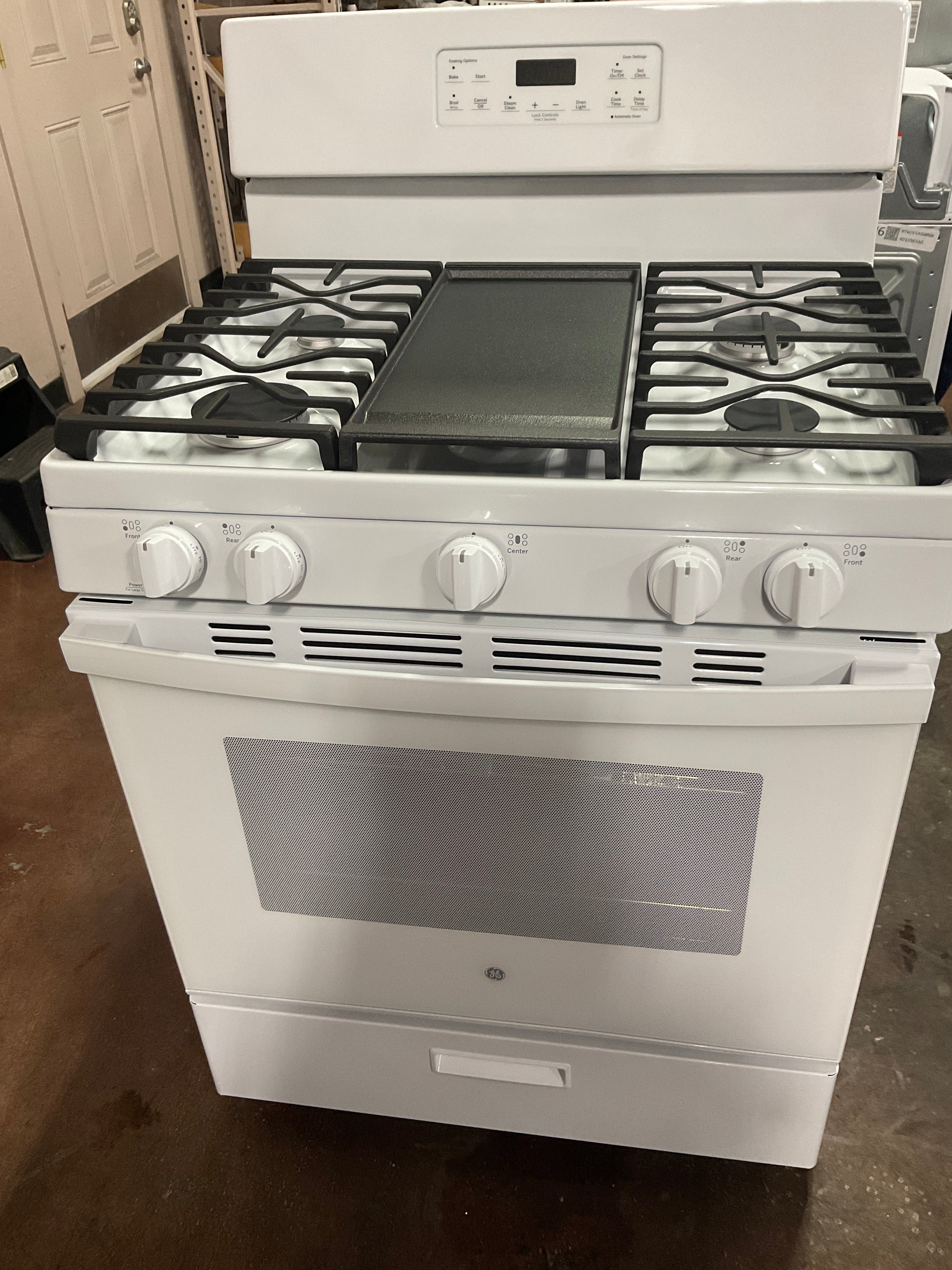 GE GE® 30" Free-Standing Gas Range - Image 10