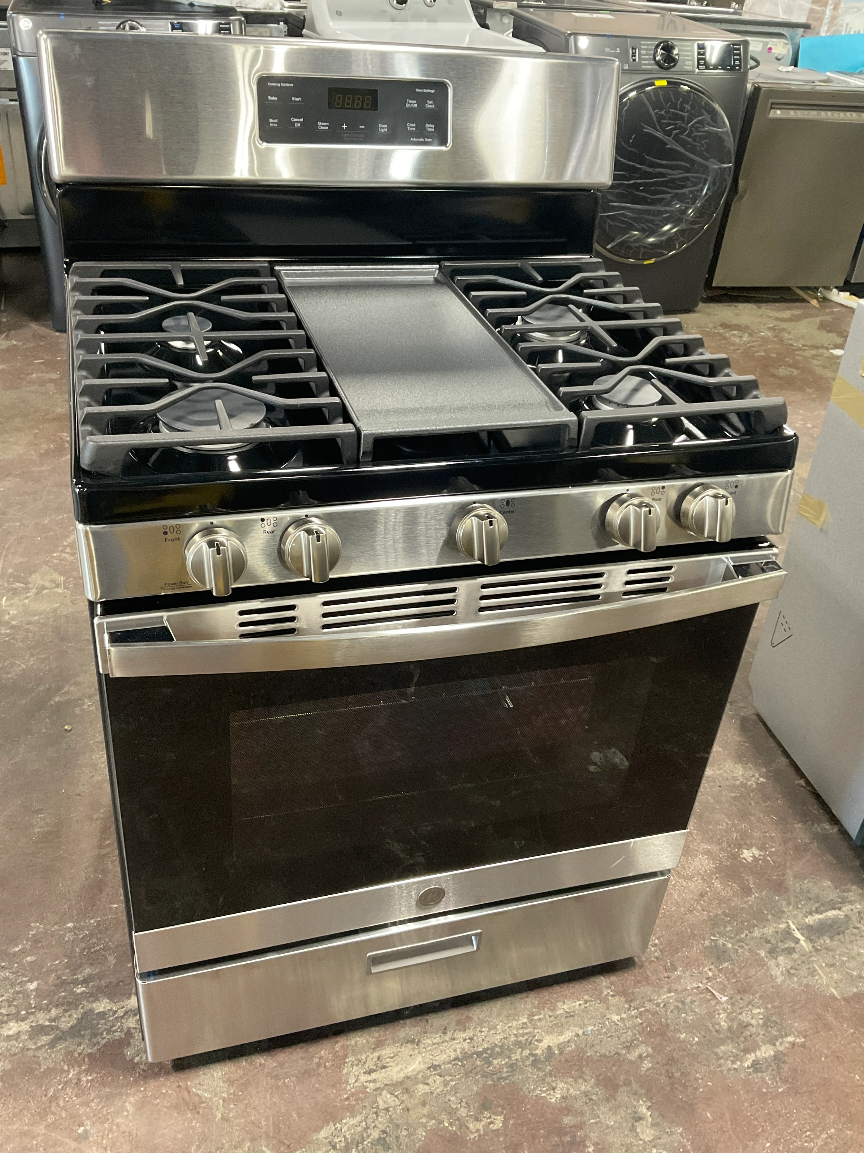 GE® 30" Free-Standing Gas Range - Image 12