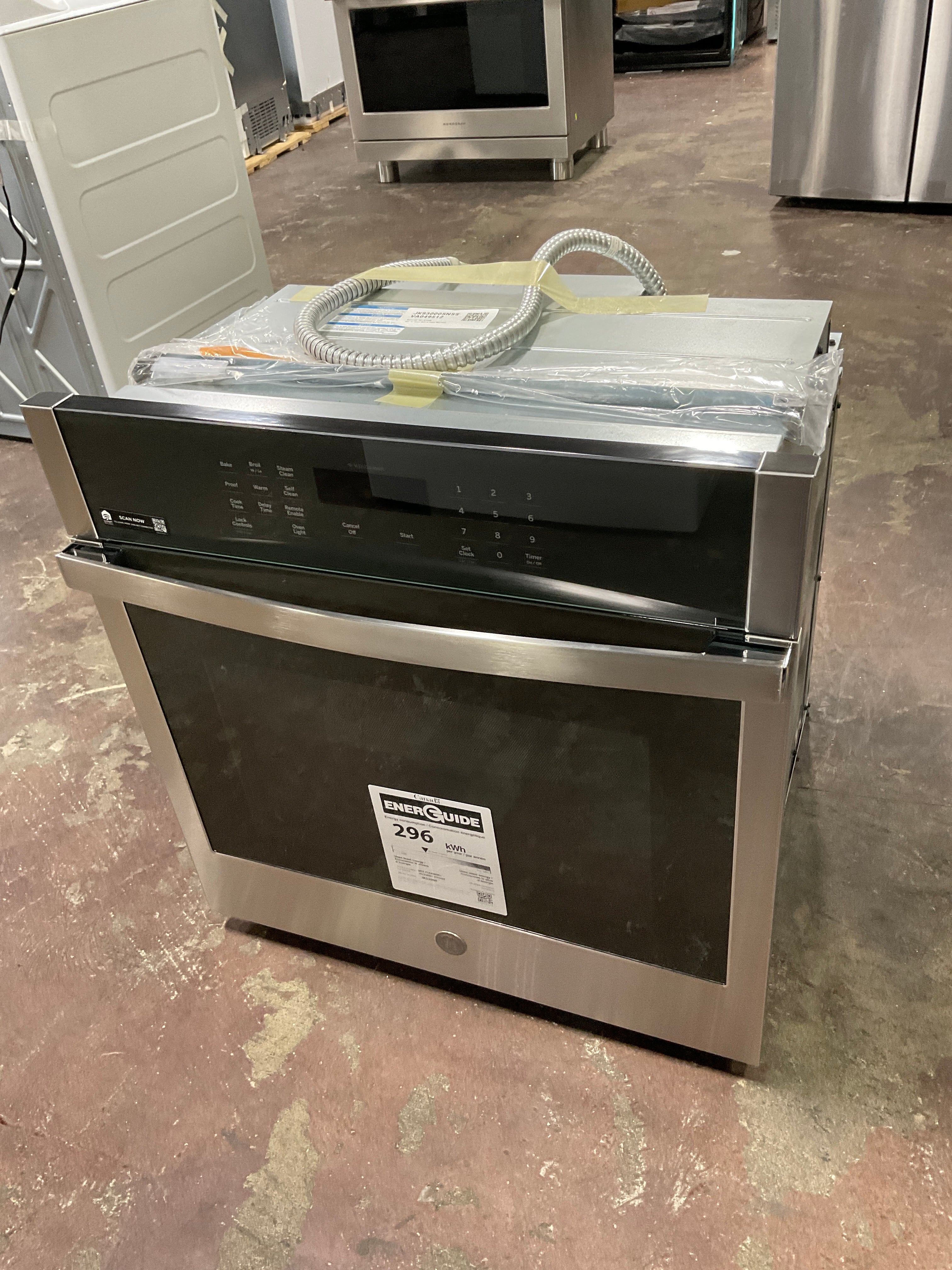 GE® 27" Smart Built-In Single Wall Oven - Image 7