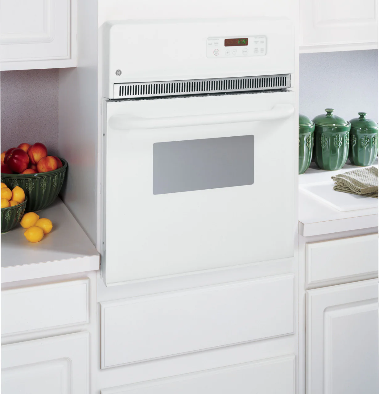 GE GE® 24" Electric Single Self-Cleaning Wall Oven - Image 3