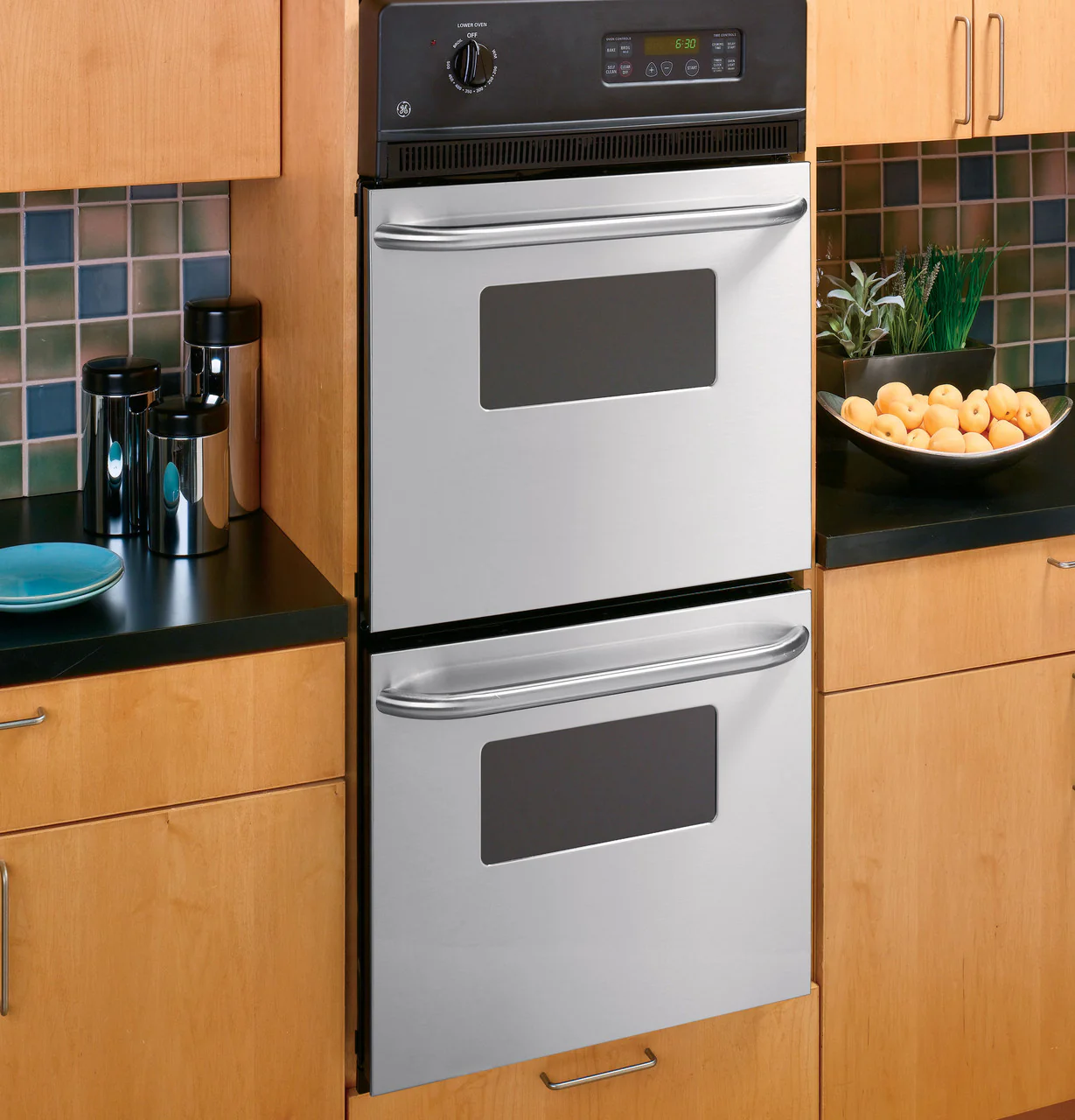 GE GE® 24" Double Wall Oven - Image 4