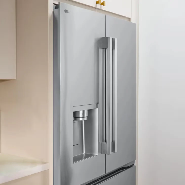 LG Counter-Depth MAX™ with Zero Clearance™ 3-Door French Door Refrigerator with Thin Door Design - Image 8