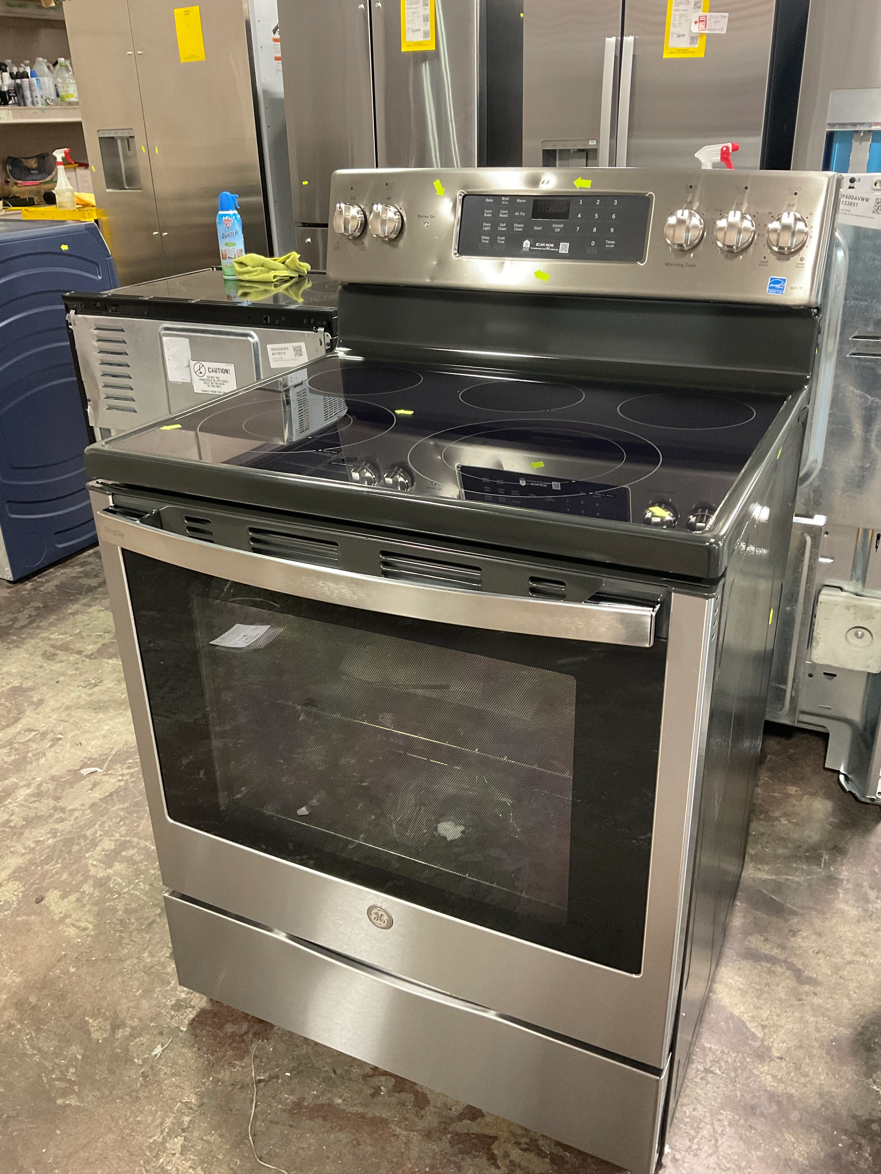 GE Profile™ ENERGY STAR® 30" Smart Free-Standing Electric Convection Fingerprint Resistant Range with No Preheat Air Fry - Image 7