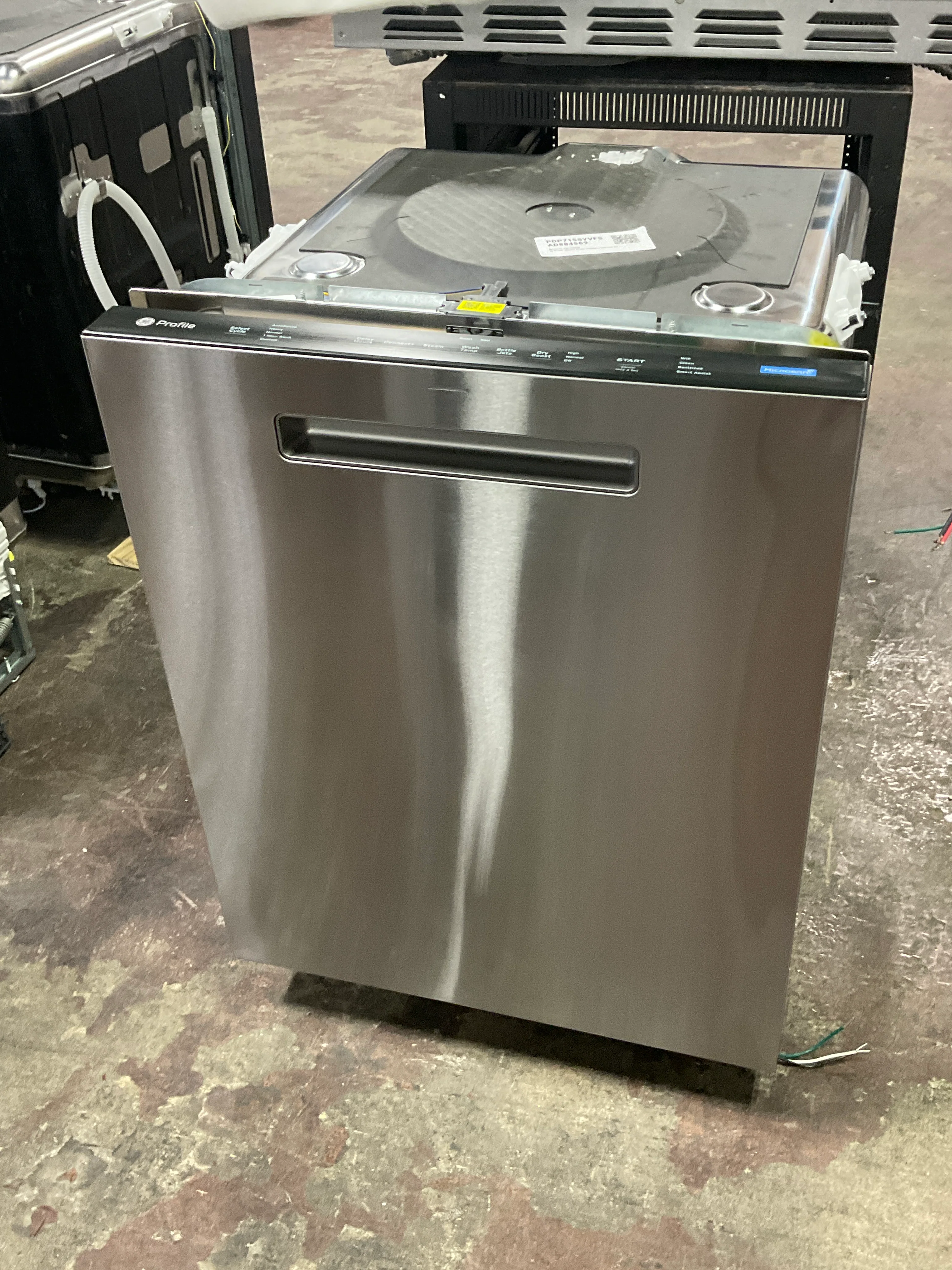 GE Profile™ ENERGY STAR® Fingerprint Resistant Top Control Stainless Interior Dishwasher with Microban™ Antimicrobial Technology - Image 6