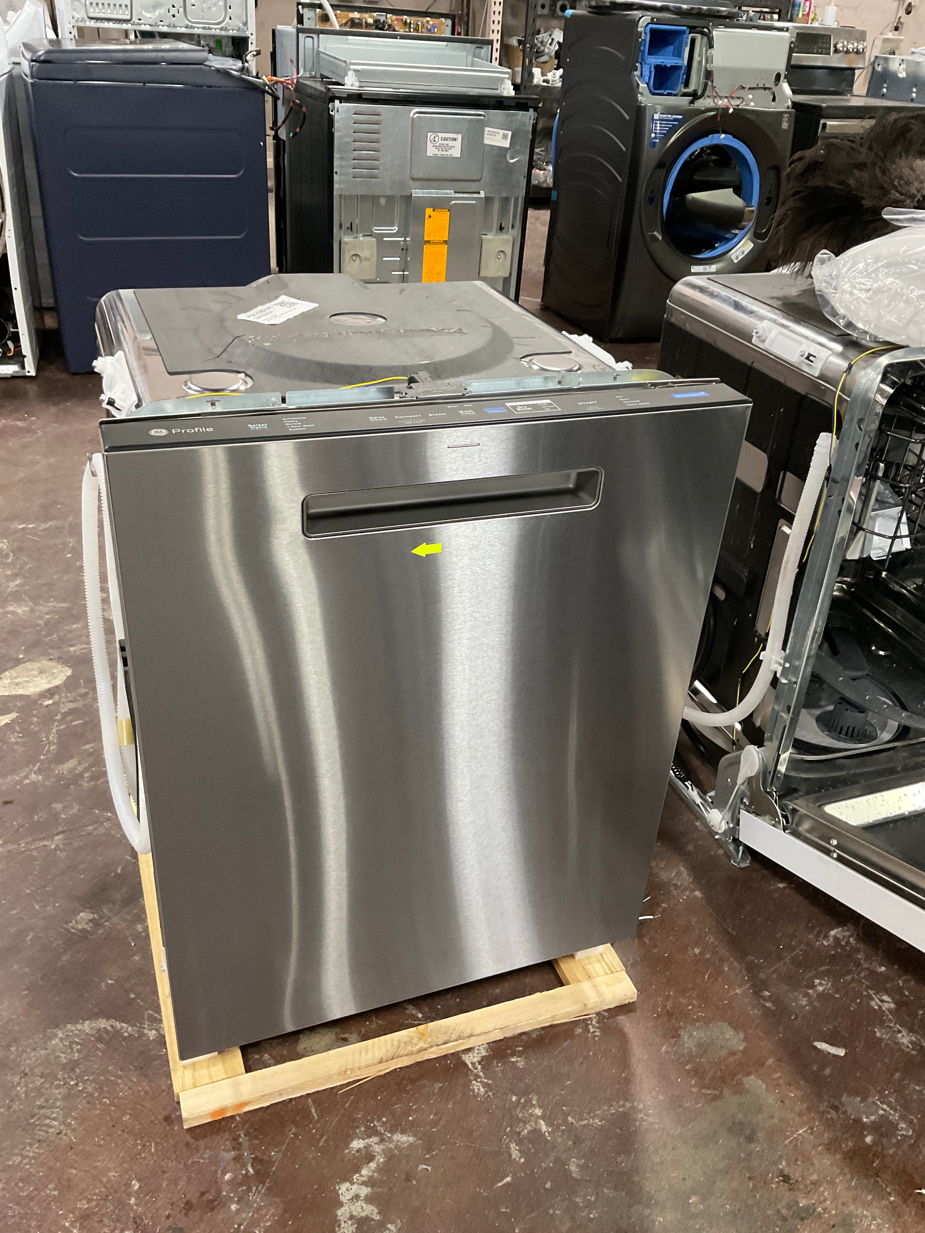 GE Profile™ ENERGY STAR Smart UltraFresh System Dishwasher with Microban™ Antimicrobial Technology with Deep Clean Washing 3rd Rack, 42 dBA - Image 6