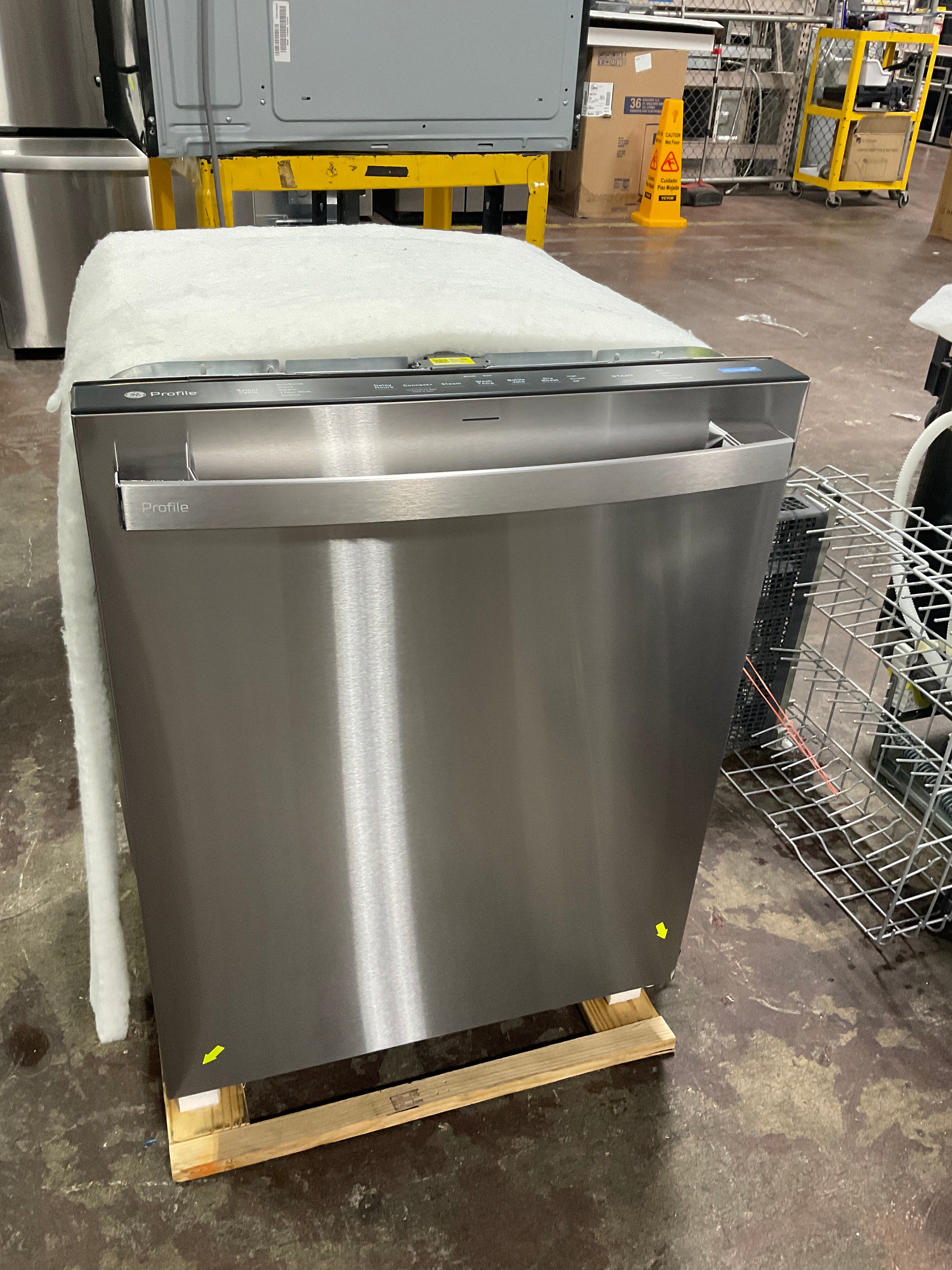 GE Profile™ ENERGY STAR® Fingerprint Resistant Top Control Stainless Interior Dishwasher with Microban™ Antimicrobial Technology - Image 9