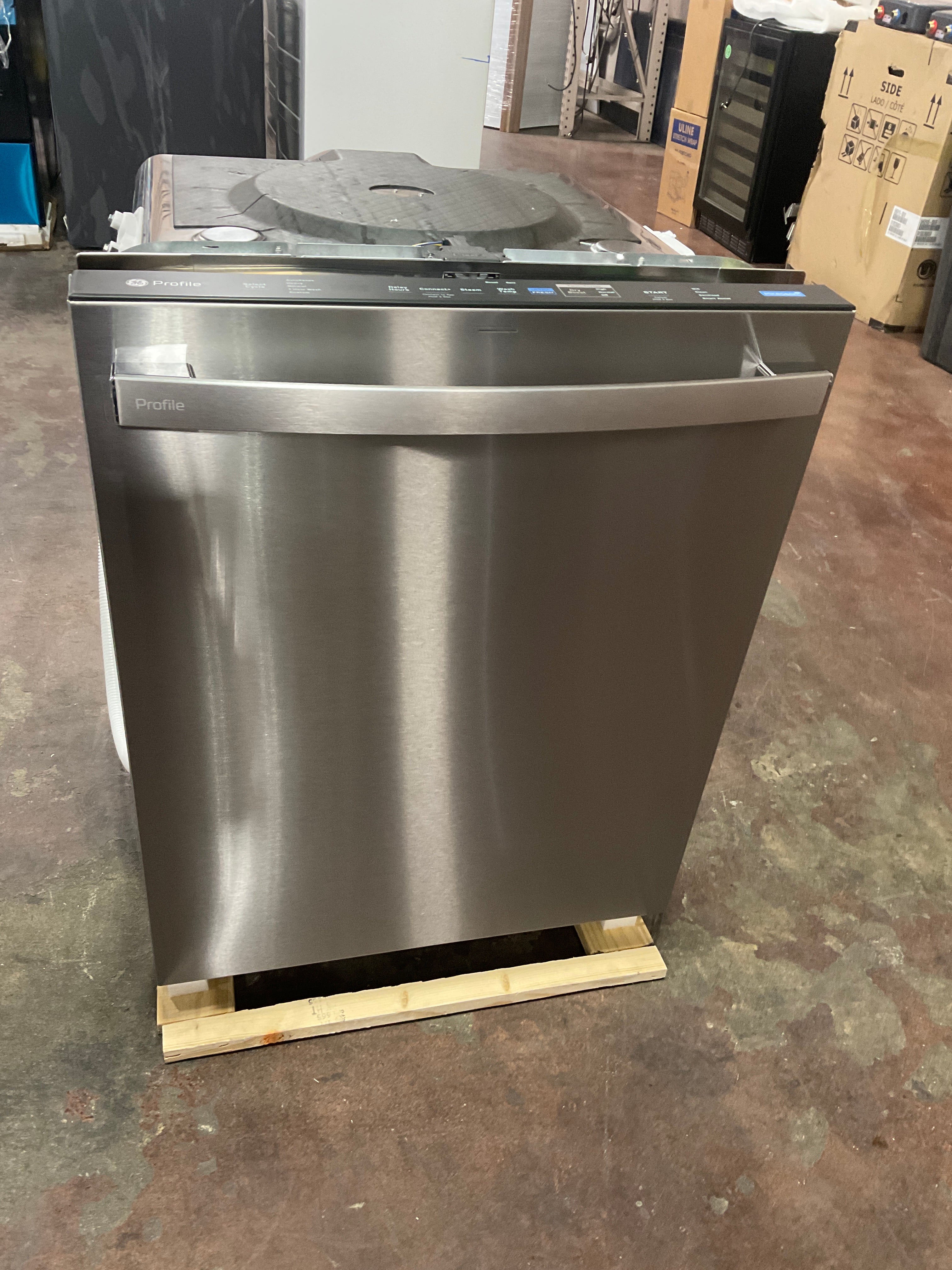 GE Profile™ ENERGY STAR Smart UltraFresh System Dishwasher with Microban™ Antimicrobial Technology with Deep Clean Washing 3rd Rack, 42 dBA - Image 9