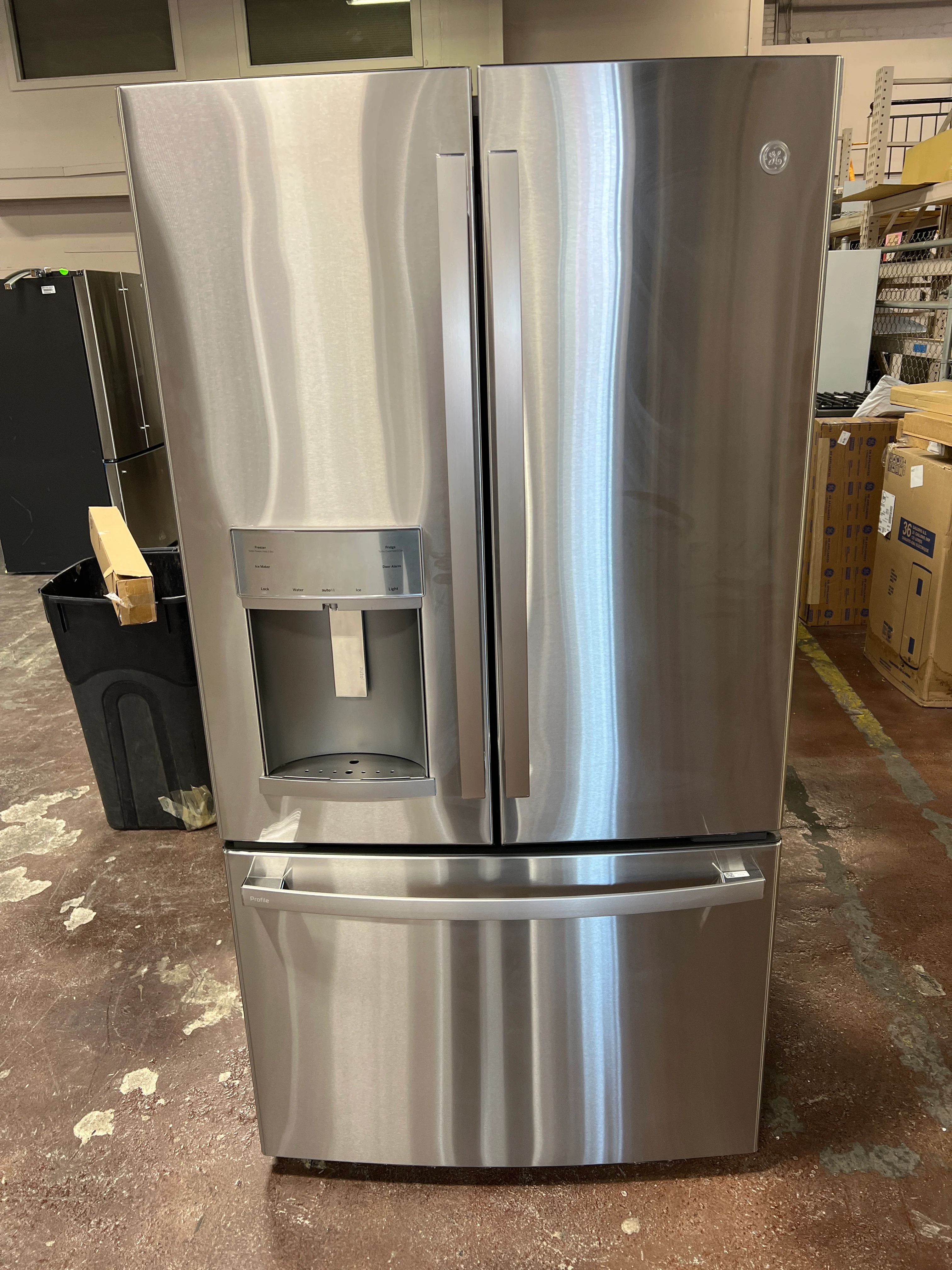 GE Profile™ ENERGY STAR® 27.7 Cu. Ft. Fingerprint Resistant French-Door Refrigerator with Hands-Free AutoFill - Image 6