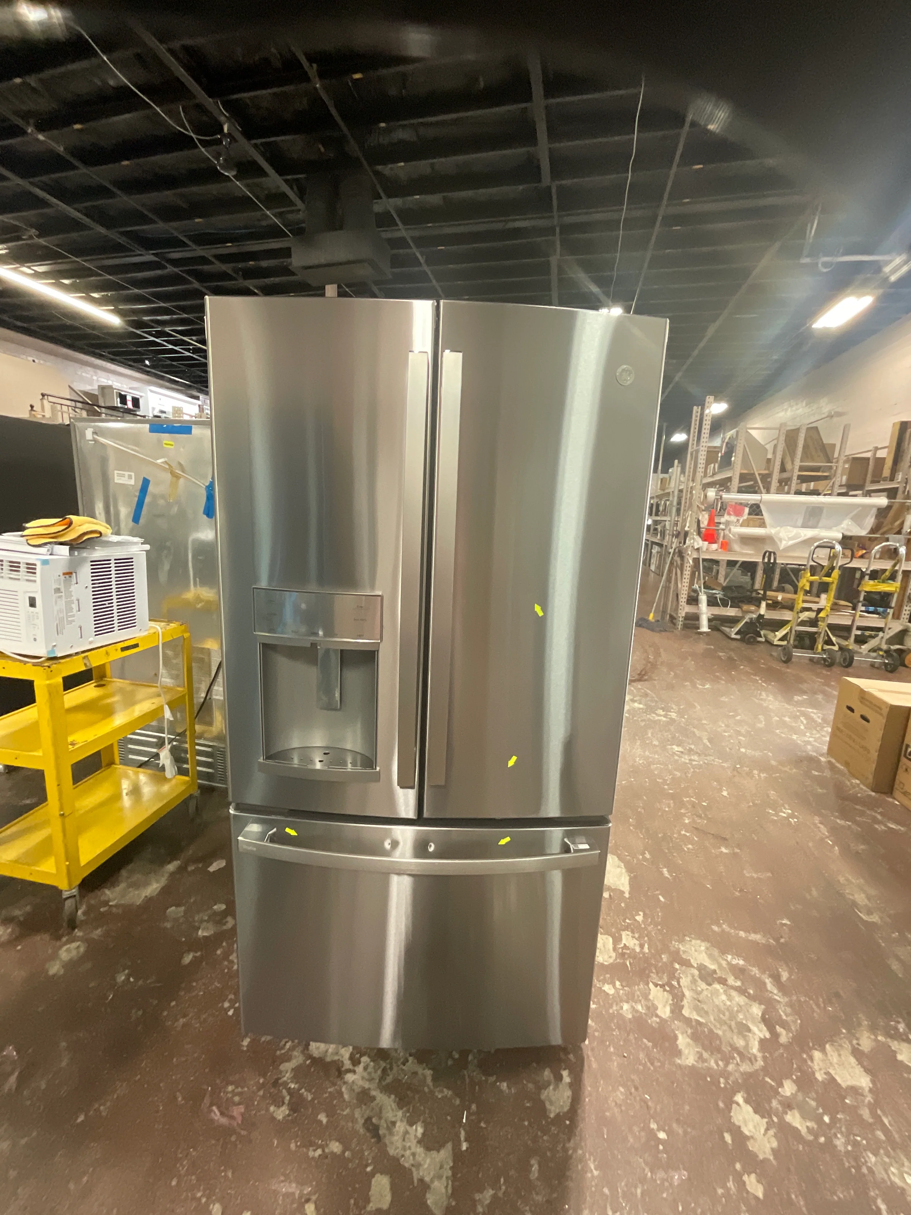 GE Profile™ ENERGY STAR® 27.7 Cu. Ft. Fingerprint Resistant French-Door Refrigerator with Hands-Free AutoFill - Image 7