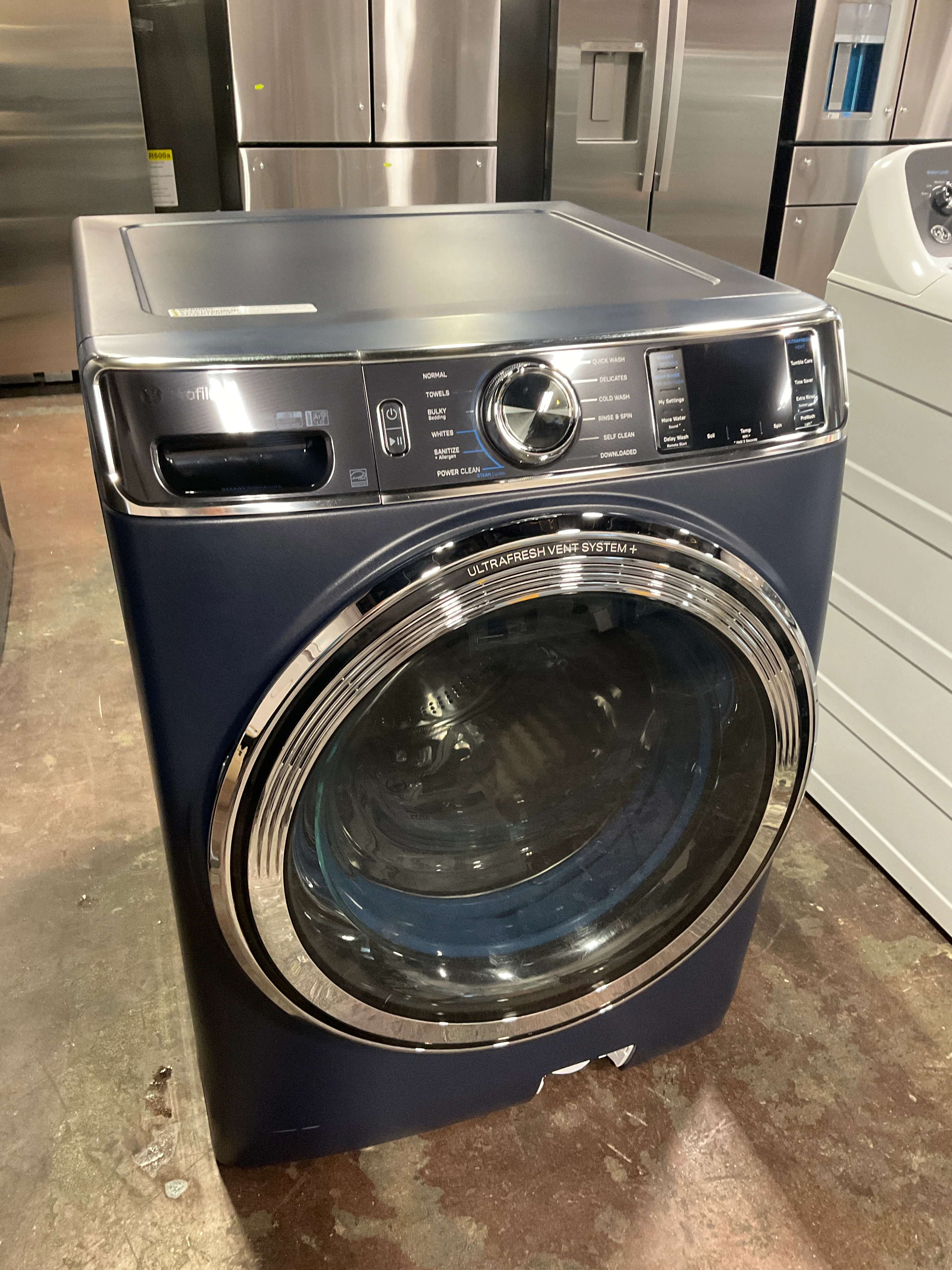 GE Profile™ 5.3 cu. ft. Capacity Smart Front Load ENERGY STAR® Washer with UltraFresh™ Vent System+ with OdorBlock™ - Image 16