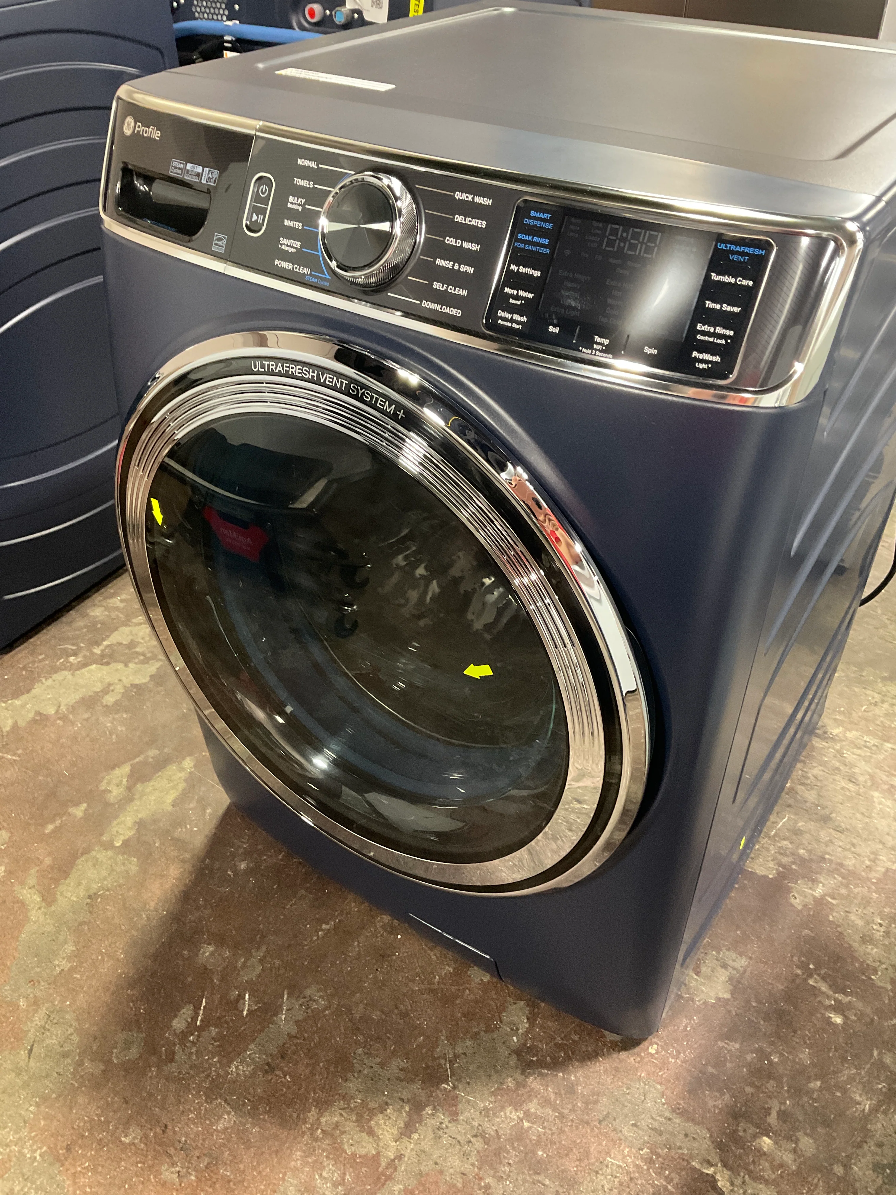 GE Profile™ 5.3 cu. ft. Capacity Smart Front Load ENERGY STAR® Washer with UltraFresh™ Vent System+ with OdorBlock™ - Image 17