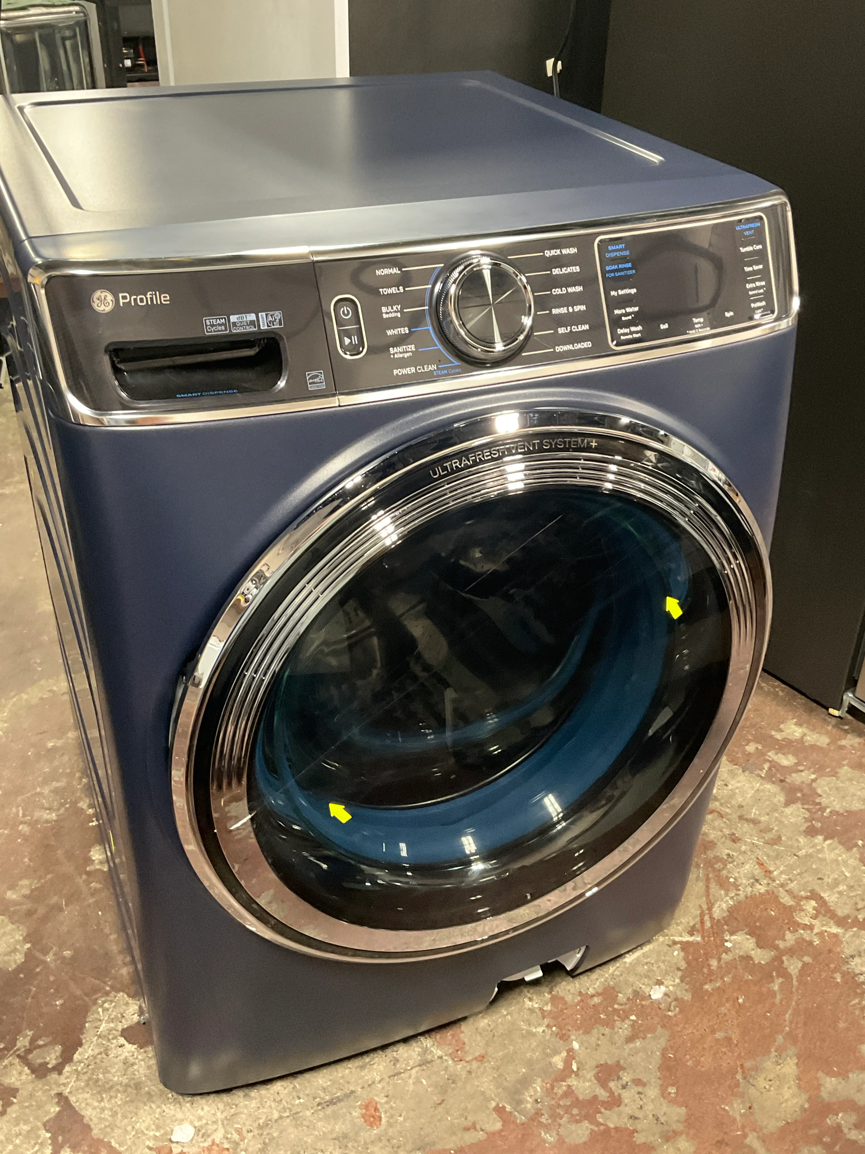 GE Profile™ 5.3 cu. ft. Capacity Smart Front Load ENERGY STAR® Washer with UltraFresh™ Vent System+ with OdorBlock™ - Image 6