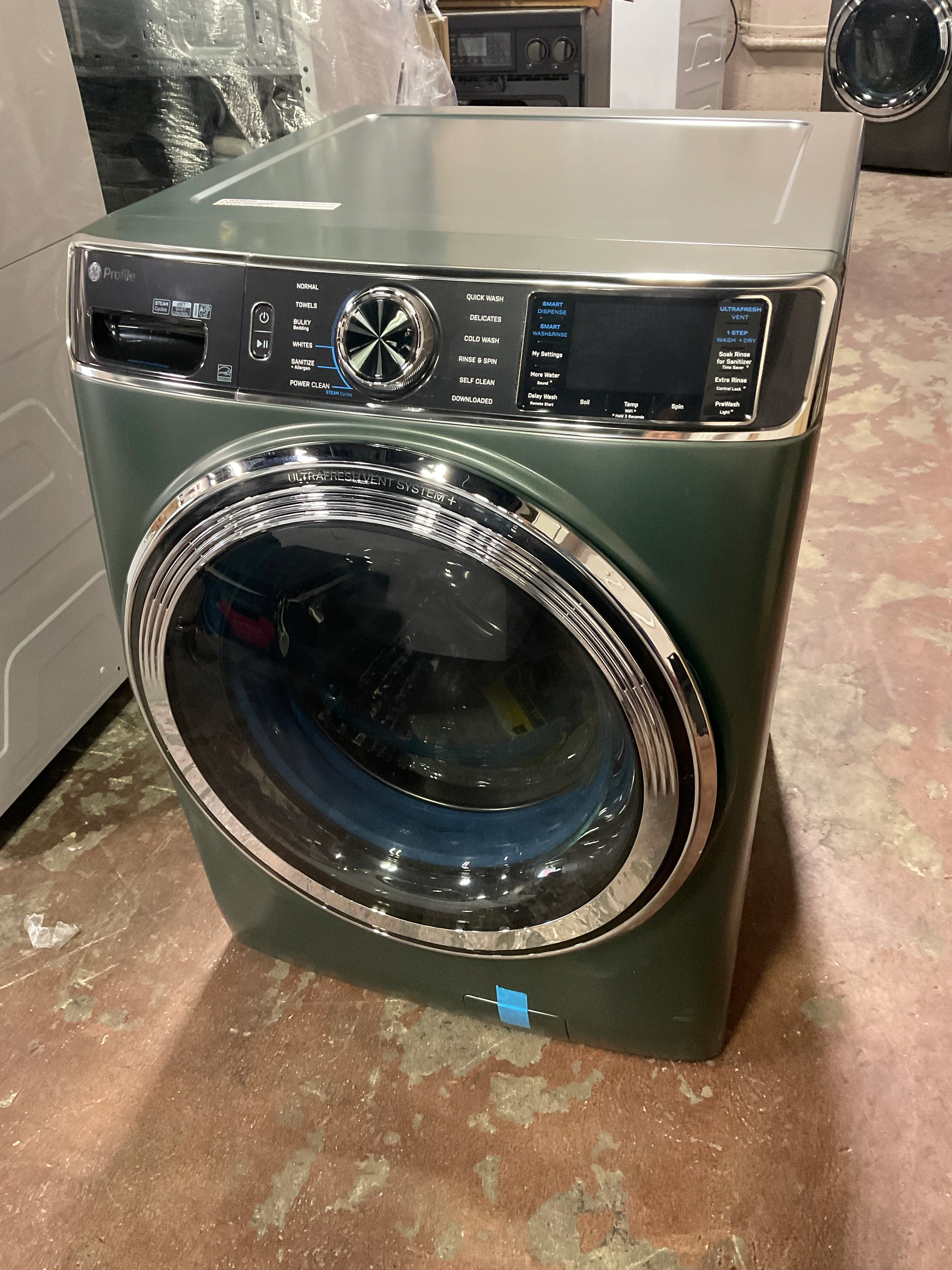 GE Profile™ 5.5 cu. ft. Capacity Smart Front Load ENERGY STAR® Steam Washer with UltraFresh Vent System+ and Smart Wash & Smart Rinse - Image 6