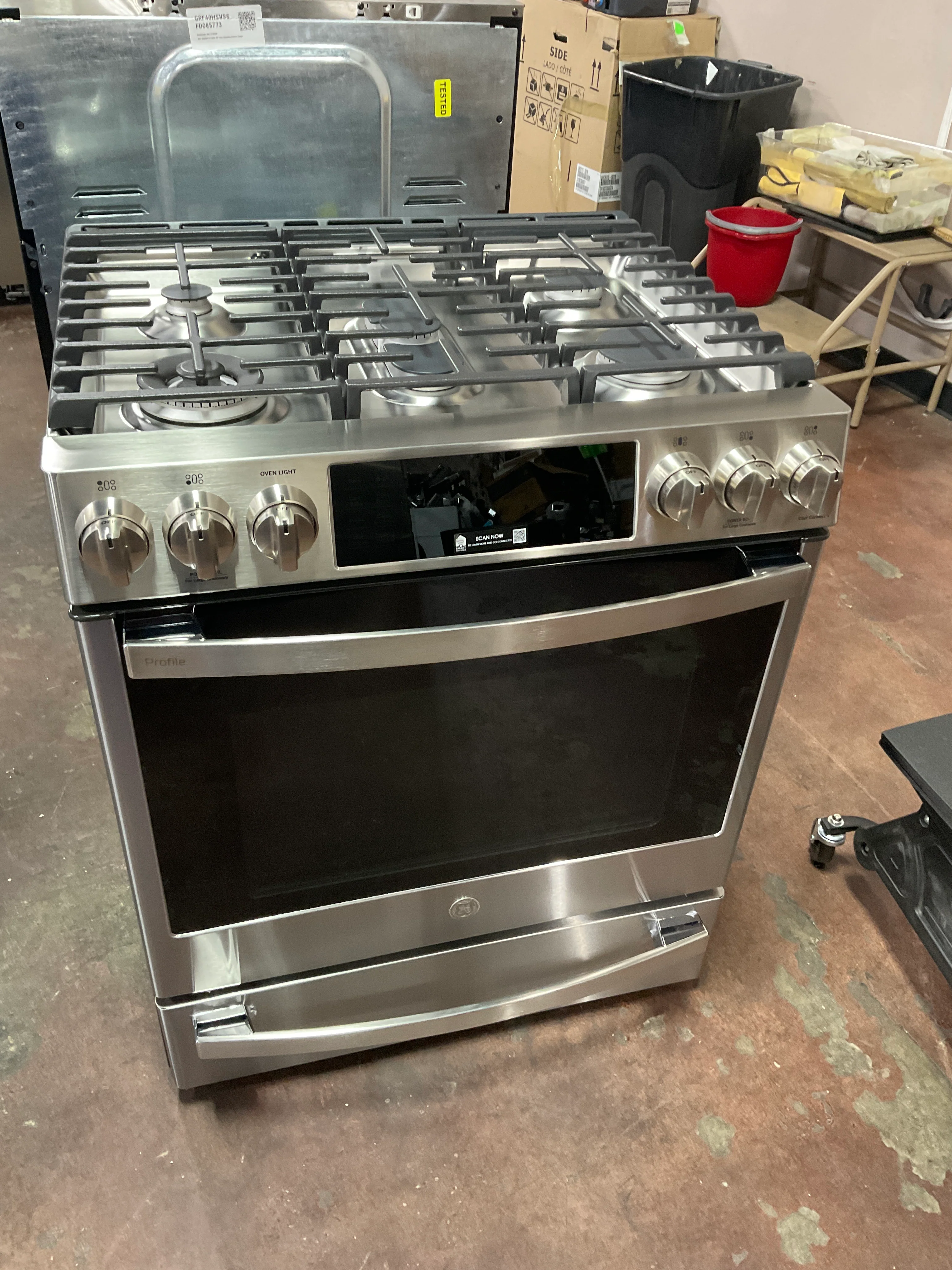 GE Profile™ 30" Smart Slide-In Front-Control Gas Fingerprint Resistant Range with No Preheat Air Fry - Image 9