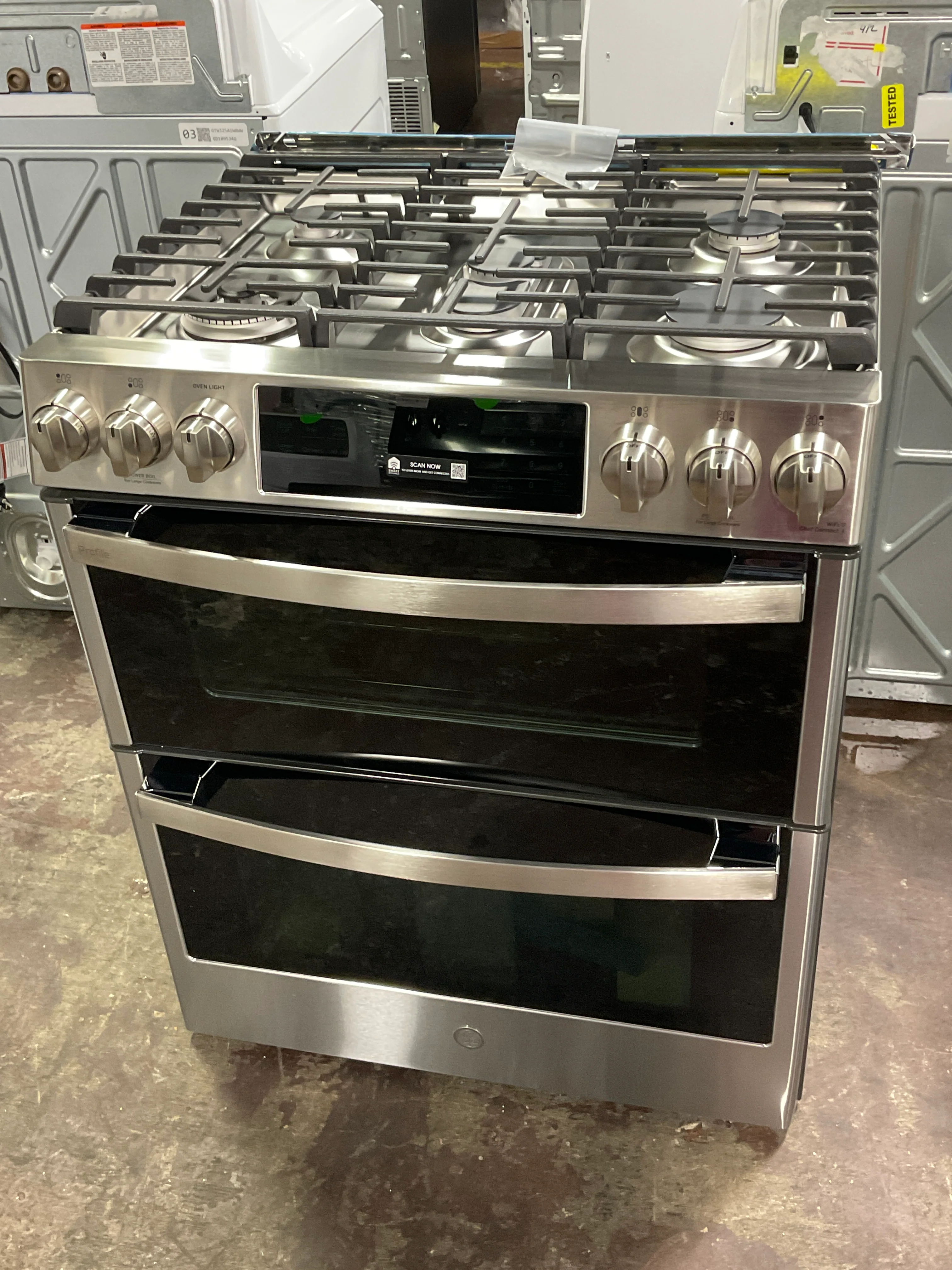 GE Profile™ 30" Smart Slide-In Front-Control Gas Double Oven Convection Fingerprint Resistant Range - Image 6