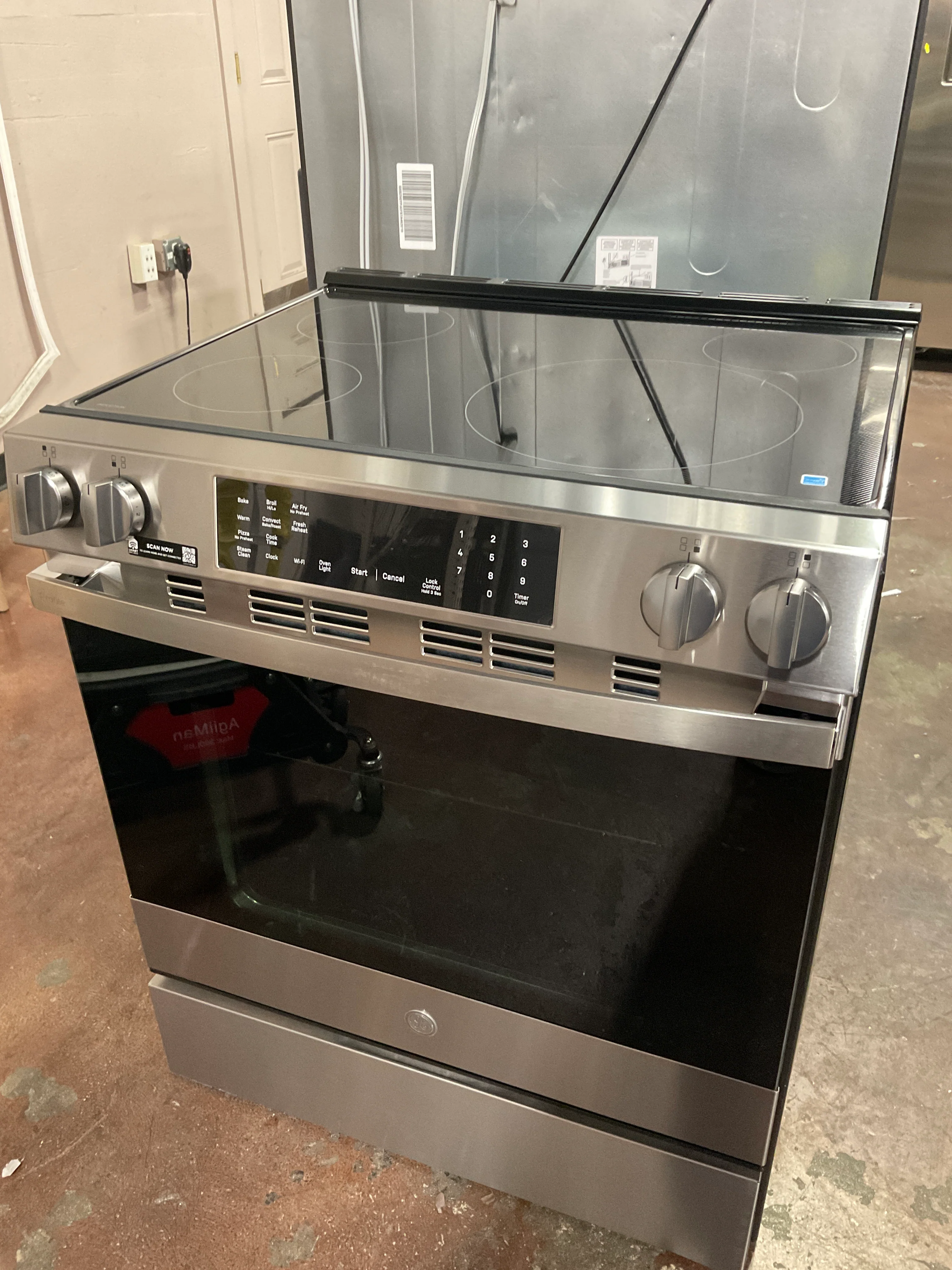 GE Profile Energy Star 30" Smart Slide-In Induction and Convection Range with No Preheat Air Fry and EasyWash Oven Tray: - Image 10