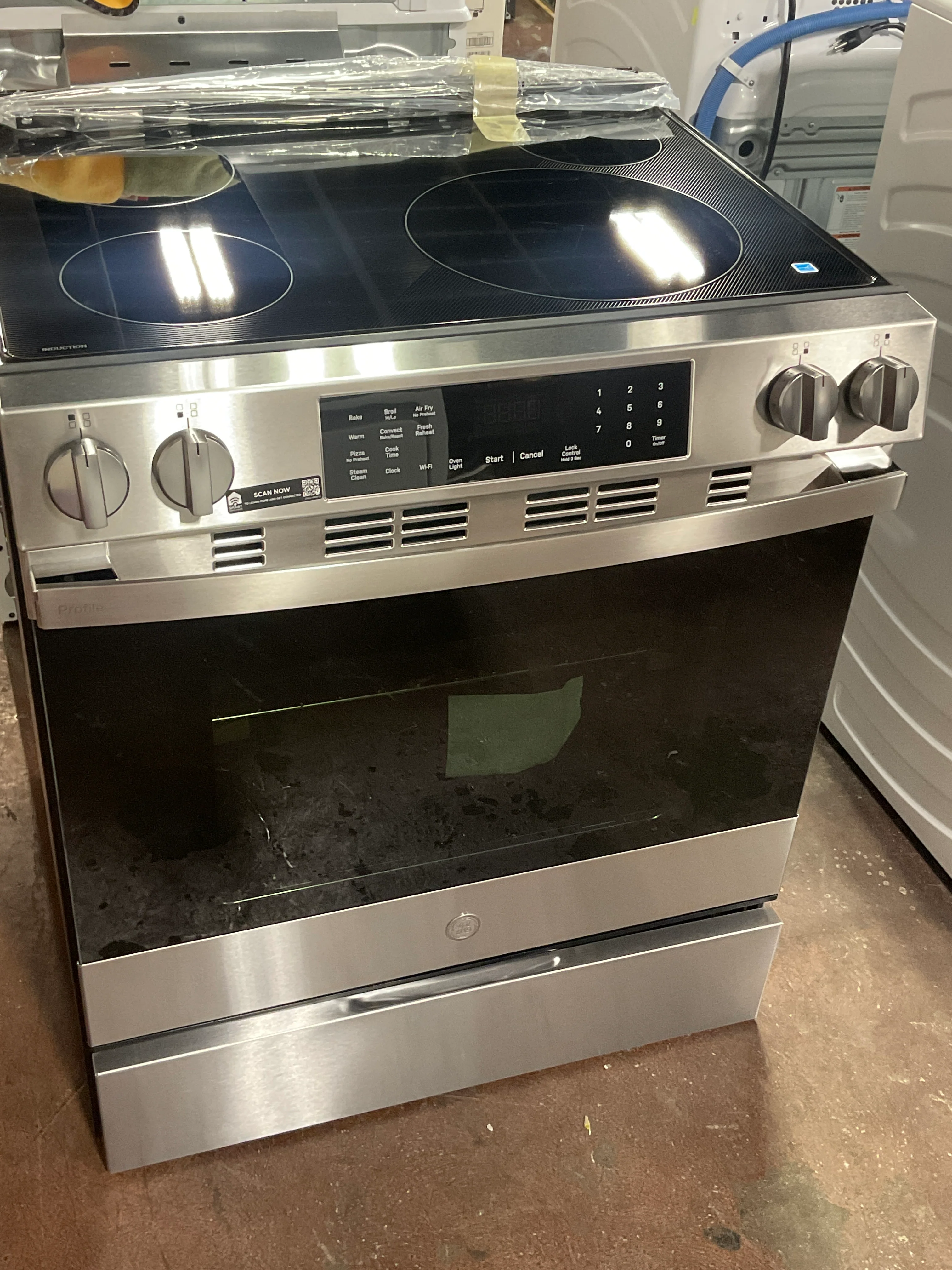 GE Profile Energy Star 30" Smart Slide-In Induction and Convection Range with No Preheat Air Fry and EasyWash Oven Tray: - Image 15